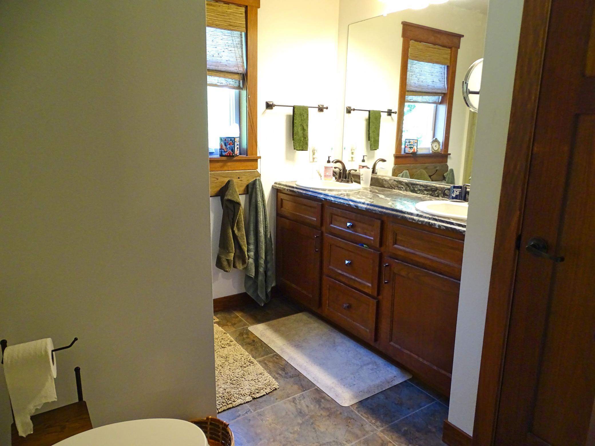 E560 Cedar Road Property Photo 25