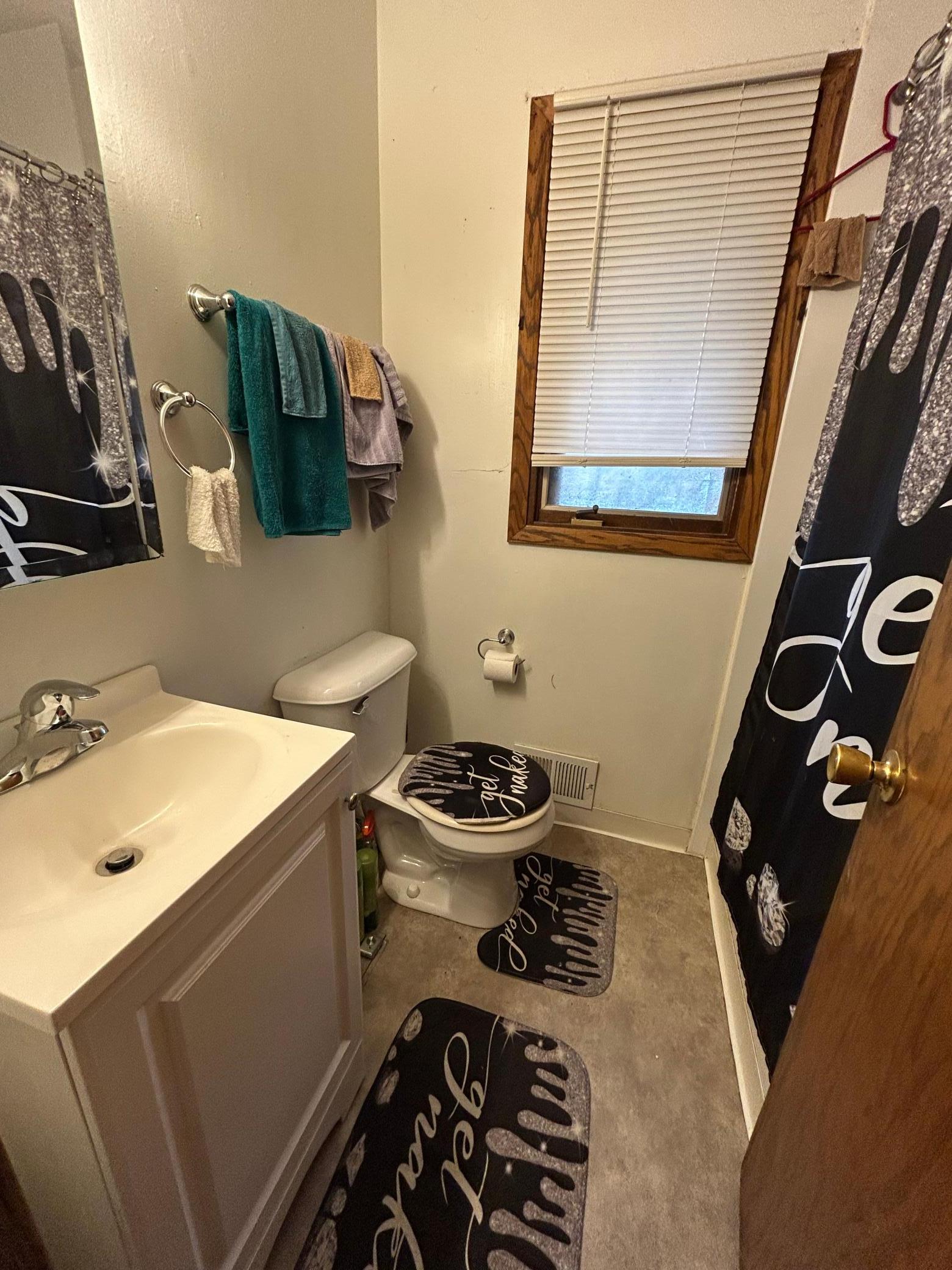 331-333 S Mcknight Road Property Photo 12