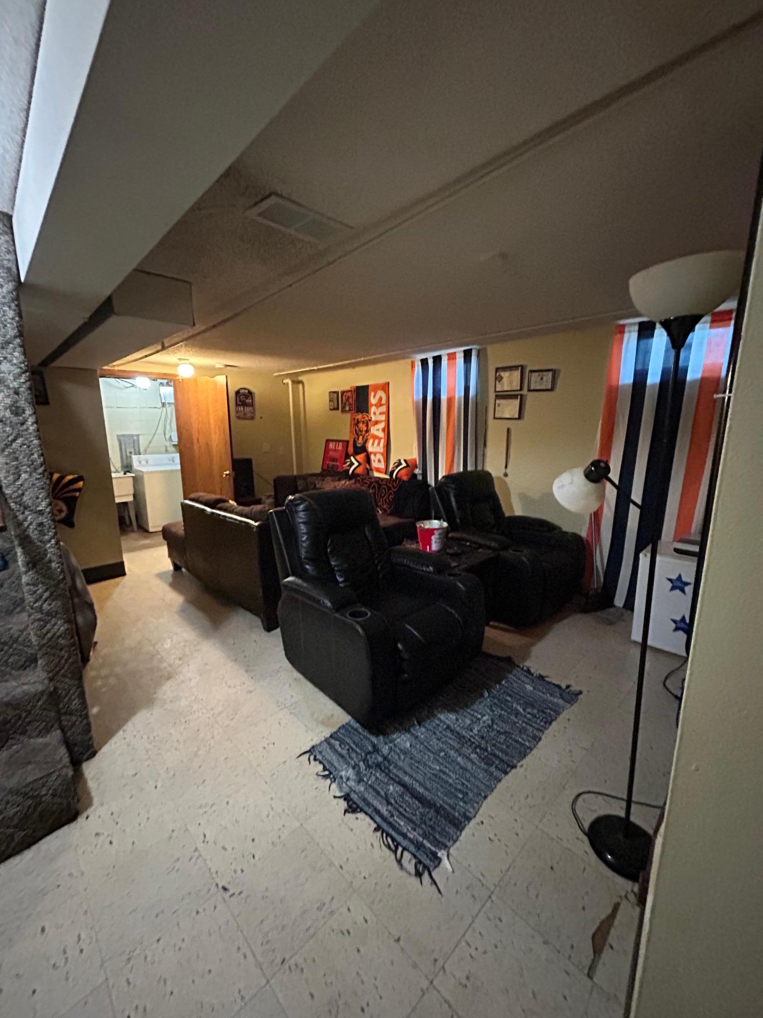 331-333 S Mcknight Road Property Photo 18