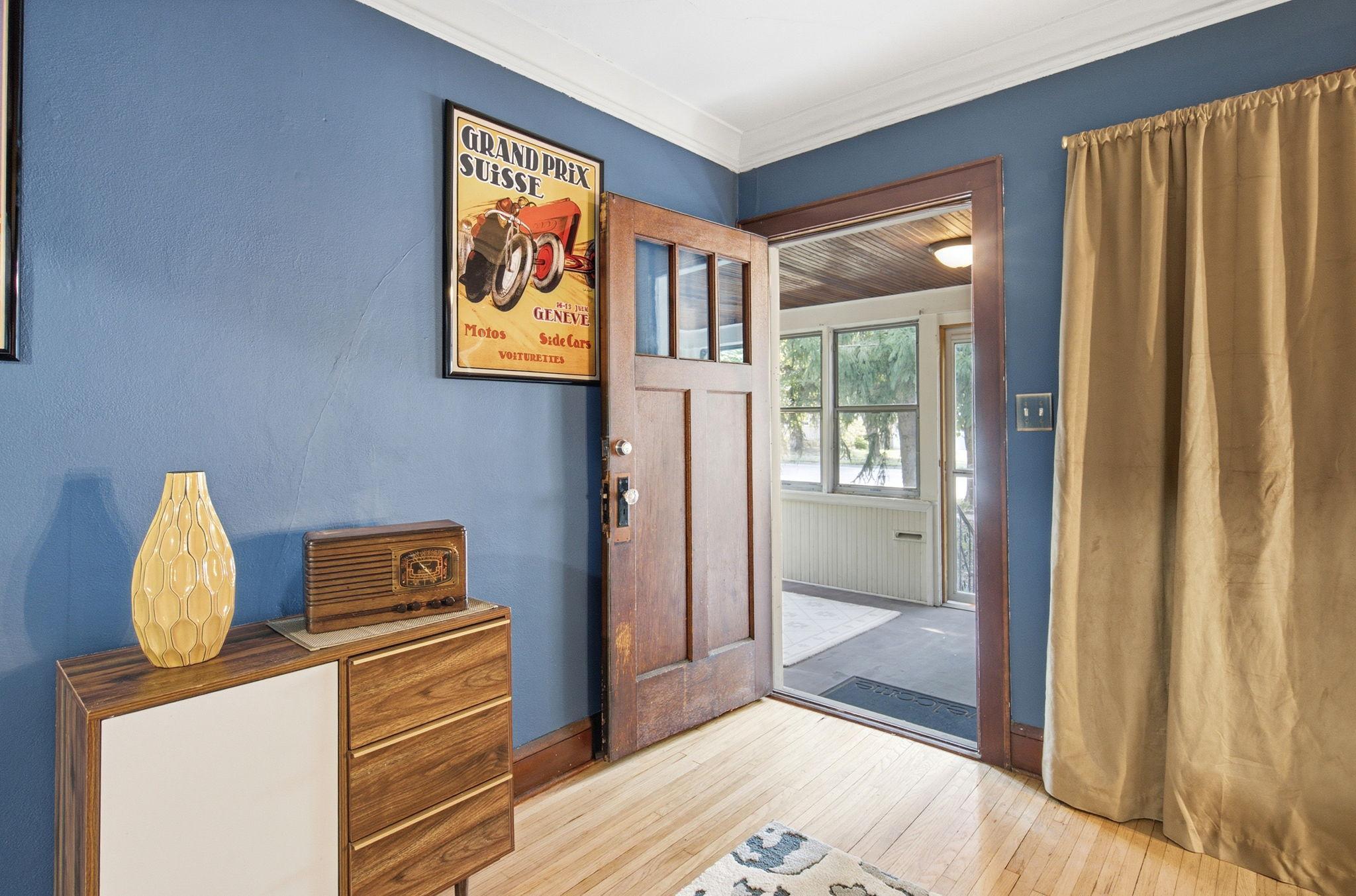 1017 Maryland Avenue E Property Photo 7