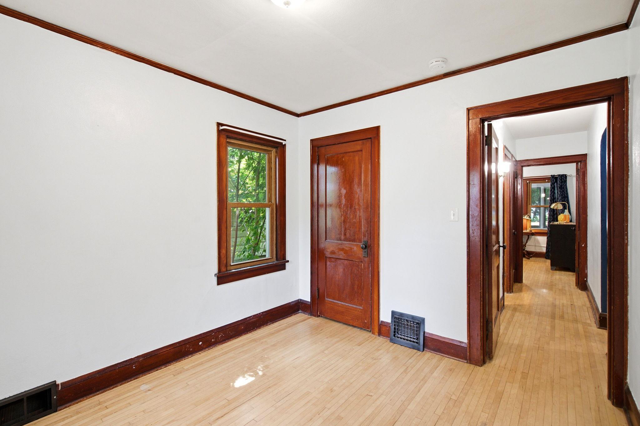 1017 Maryland Avenue E Property Photo 28