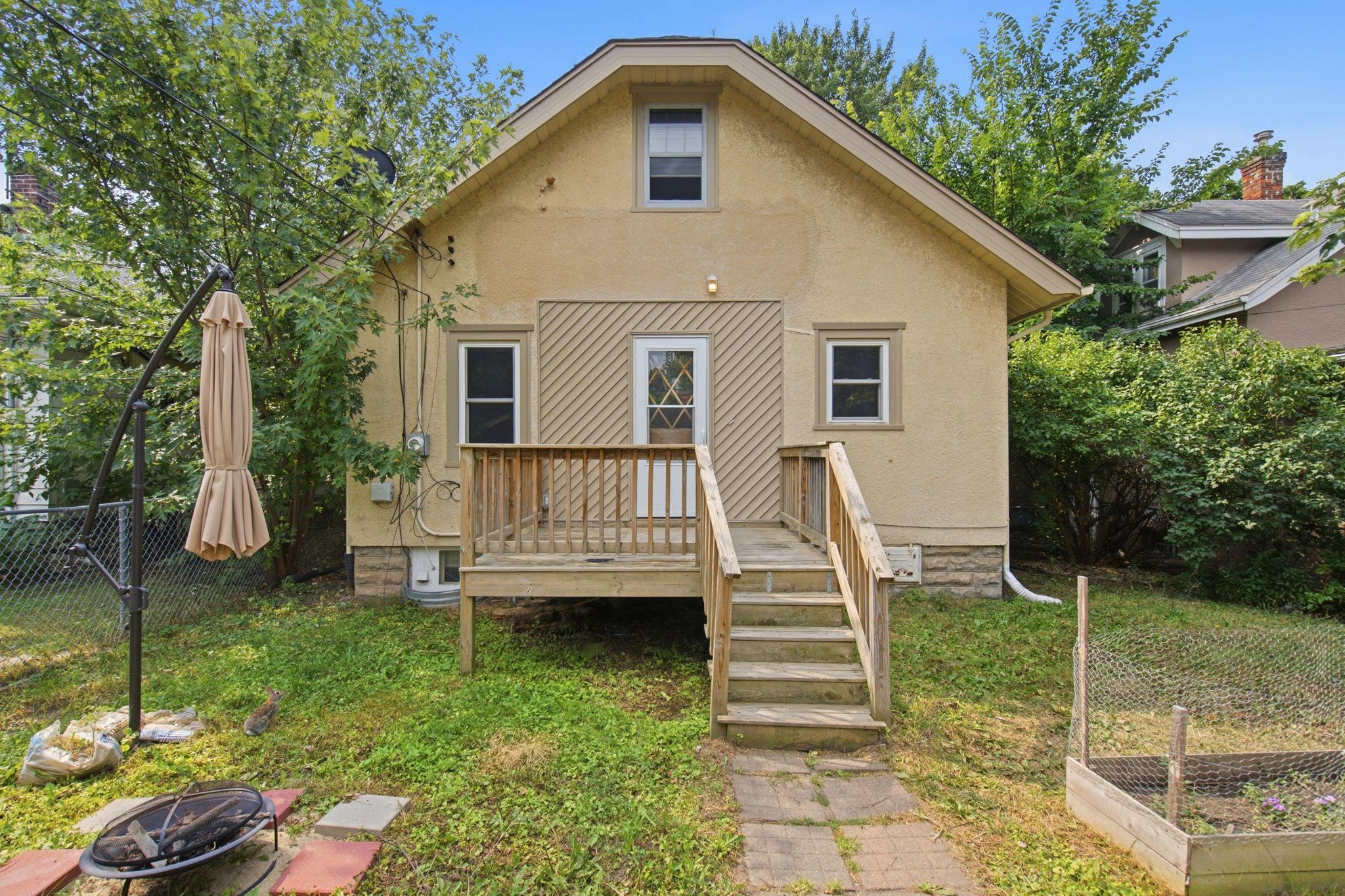 1017 Maryland Avenue E Property Photo 33