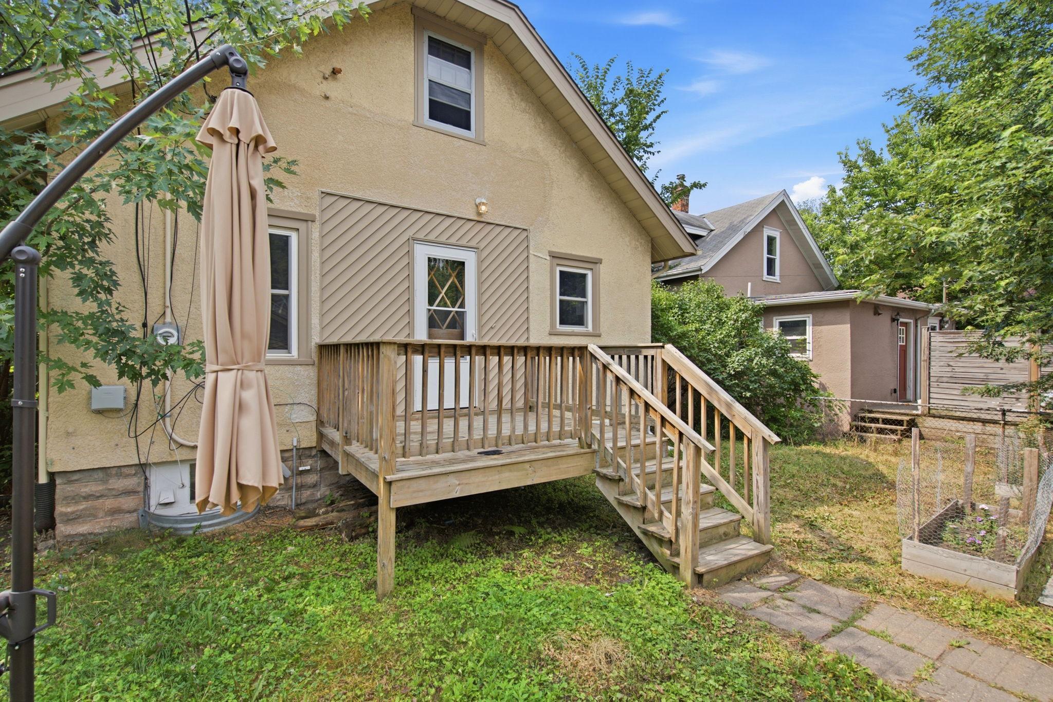 1017 Maryland Avenue E Property Photo 34