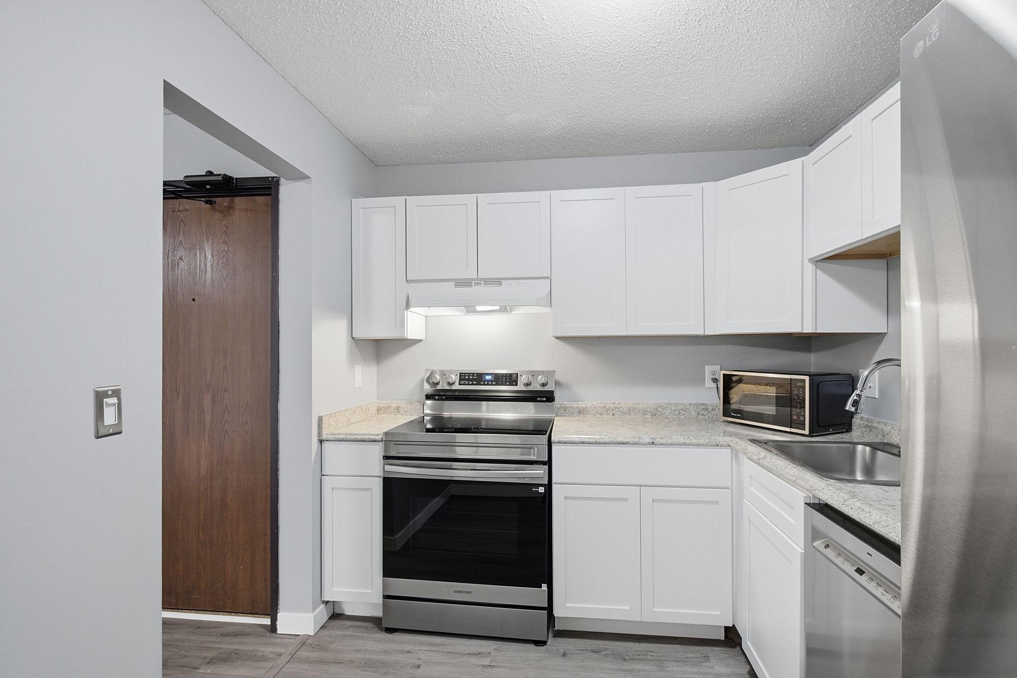 1871 Silver Bell Road 107 Property Photo 10