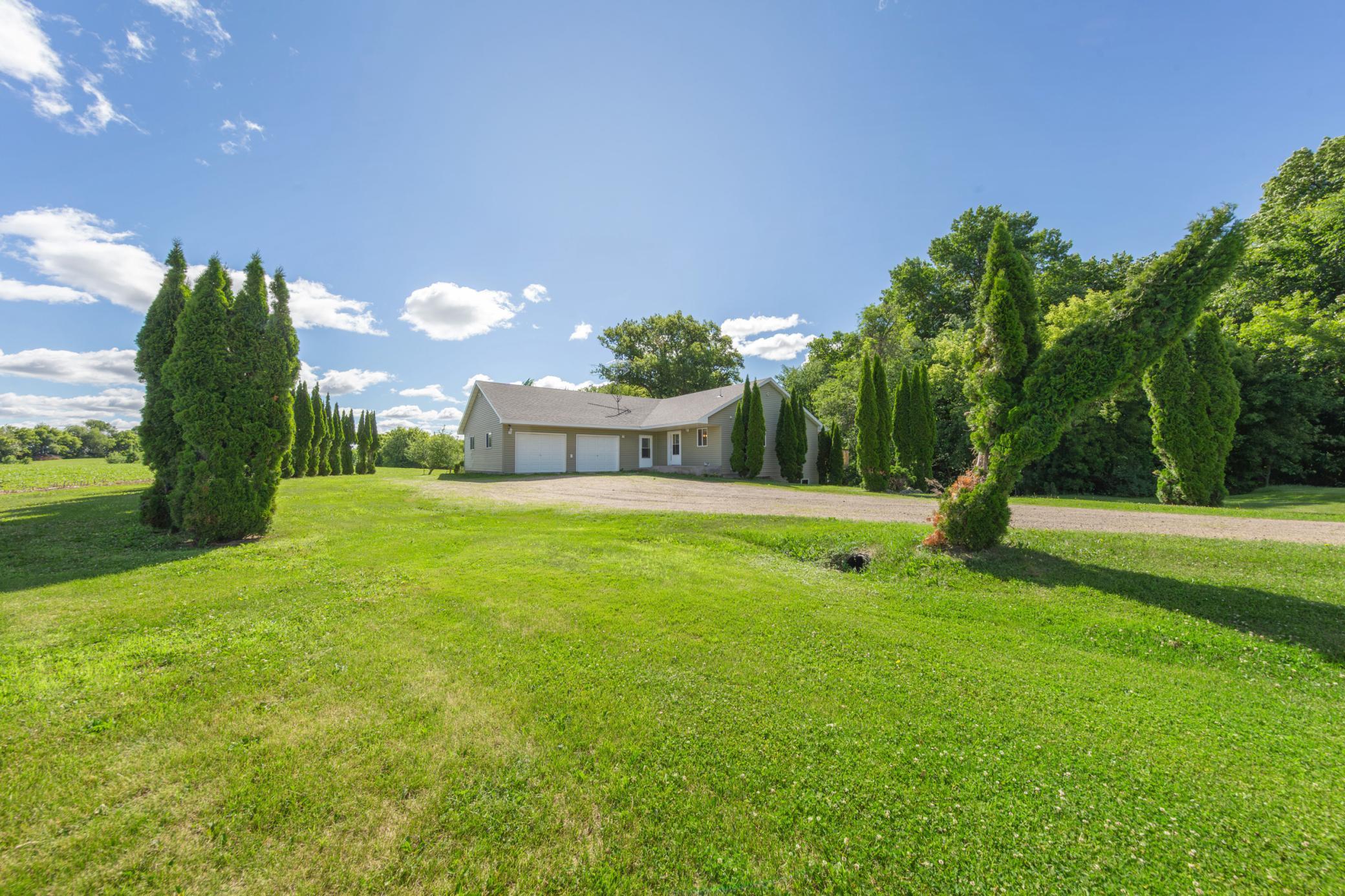 23493 Echo Avenue Property Photo 4