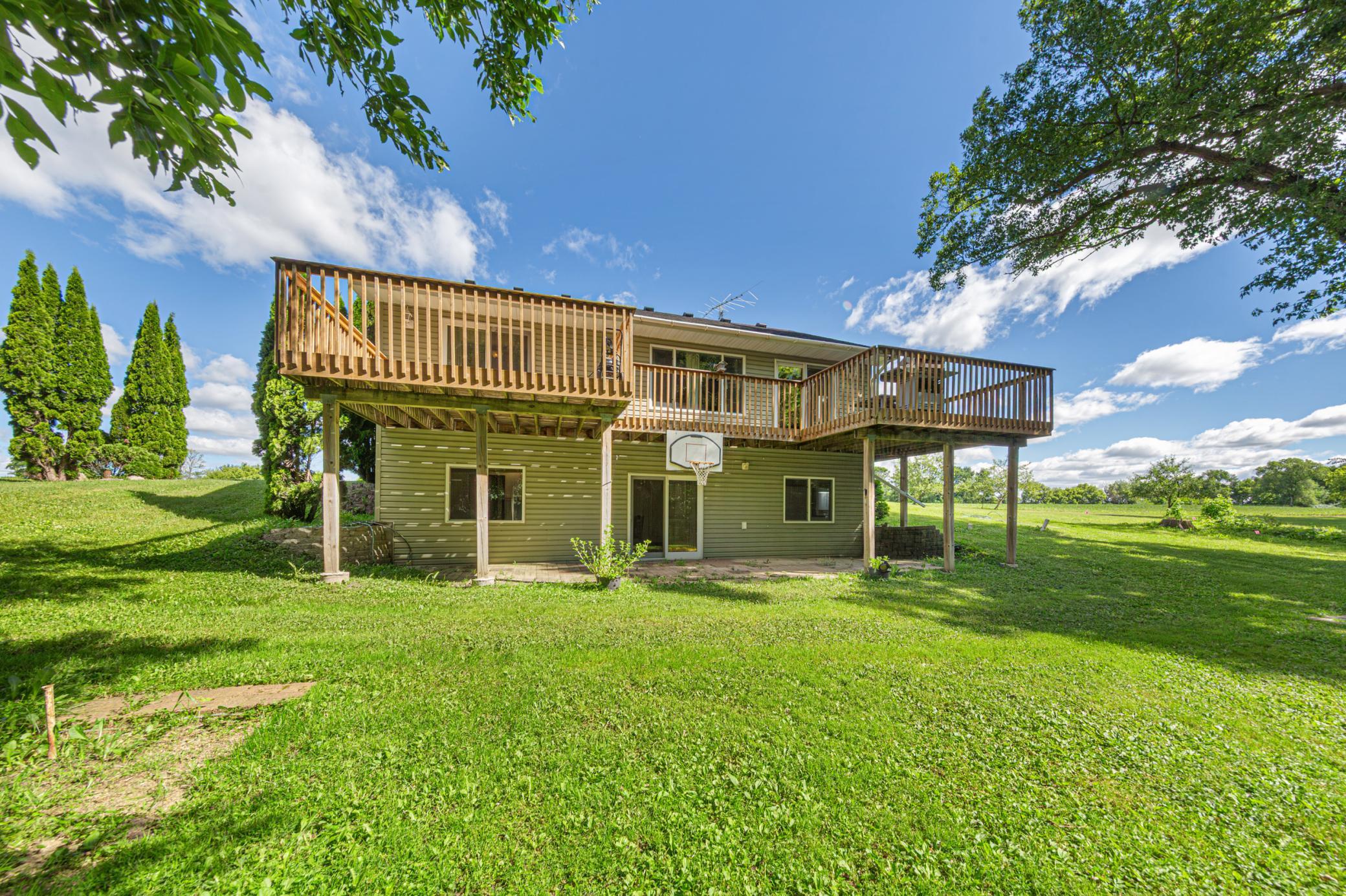 23493 Echo Avenue Property Photo 5