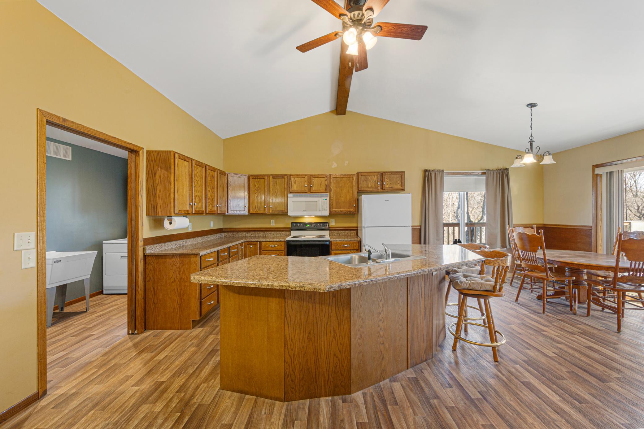 23493 Echo Avenue Property Photo 23