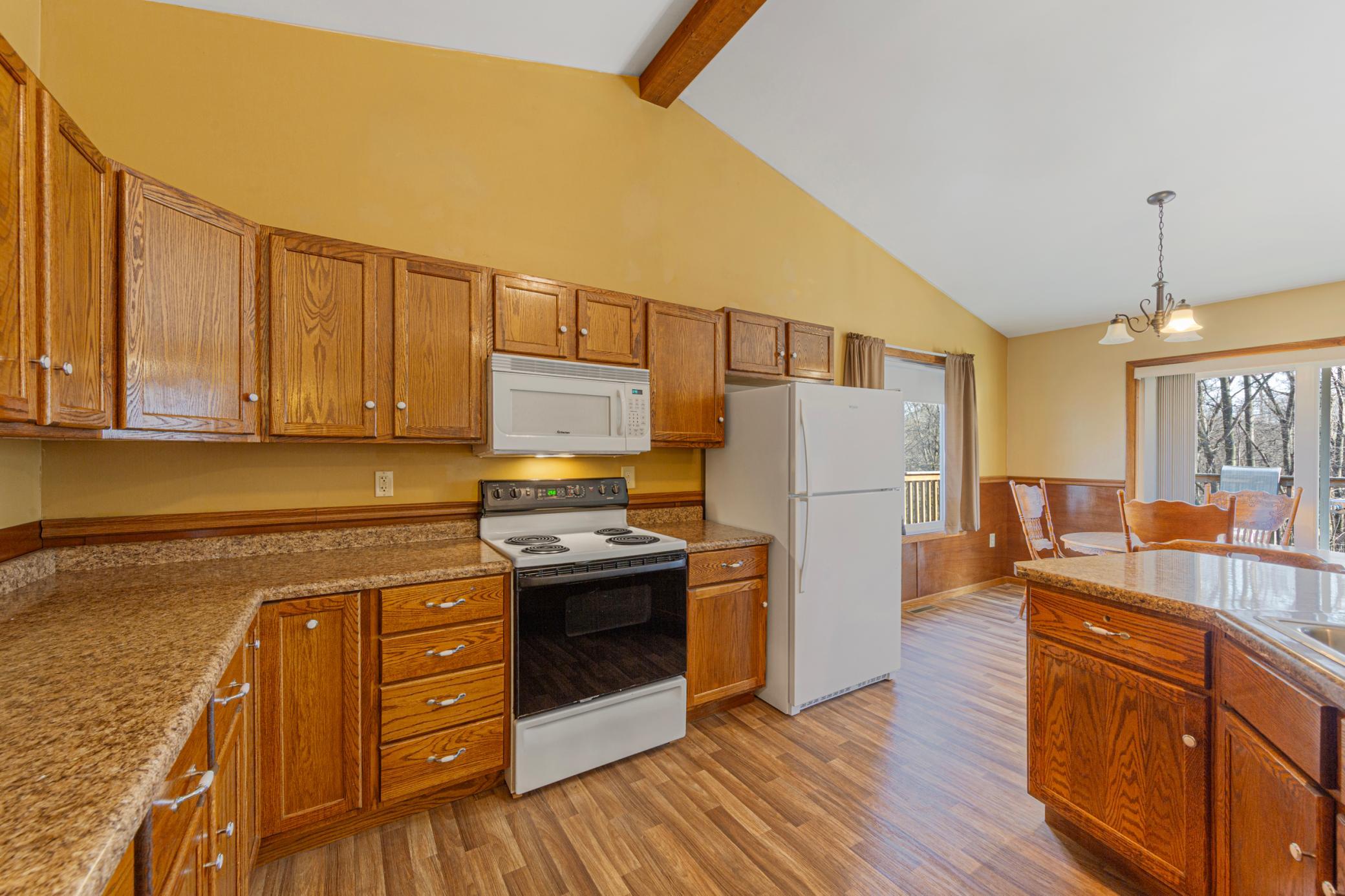 23493 Echo Avenue Property Photo 24