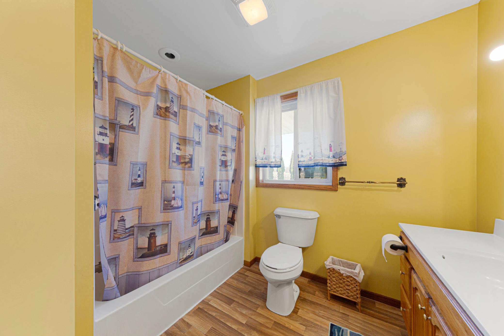 23493 Echo Avenue Property Photo 33