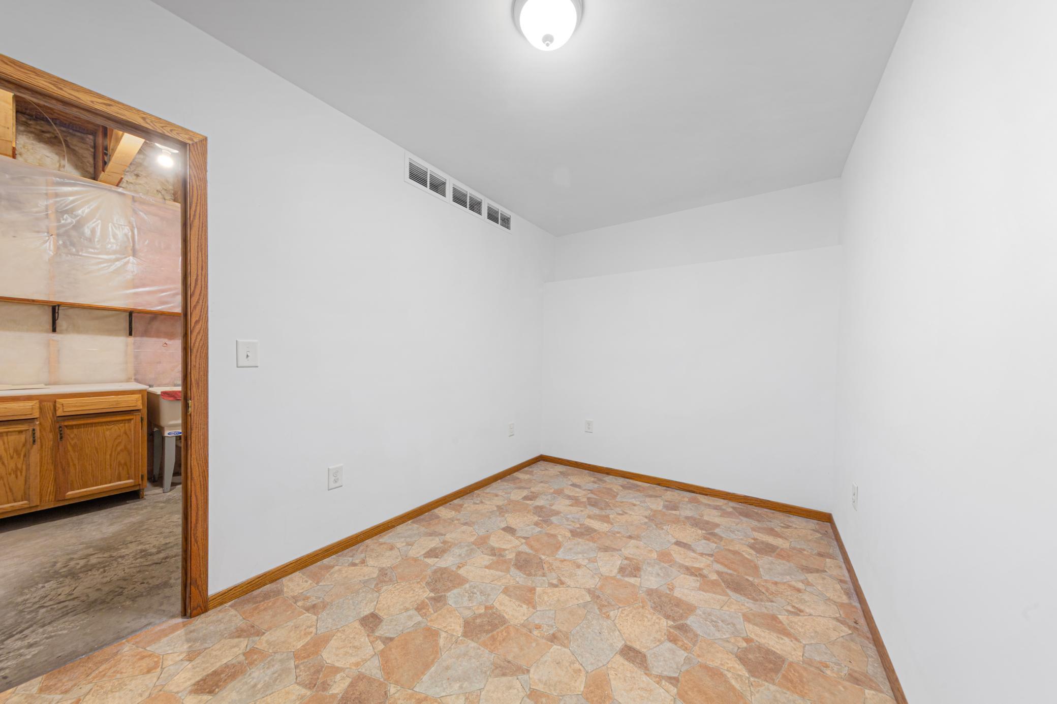 23493 Echo Avenue Property Photo 48