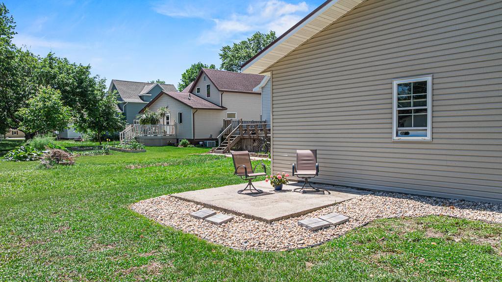 313 7th Street W Property Photo 7