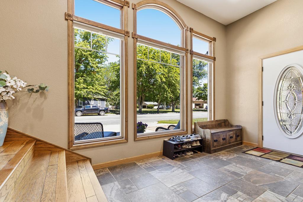 313 7th Street W Property Photo 10