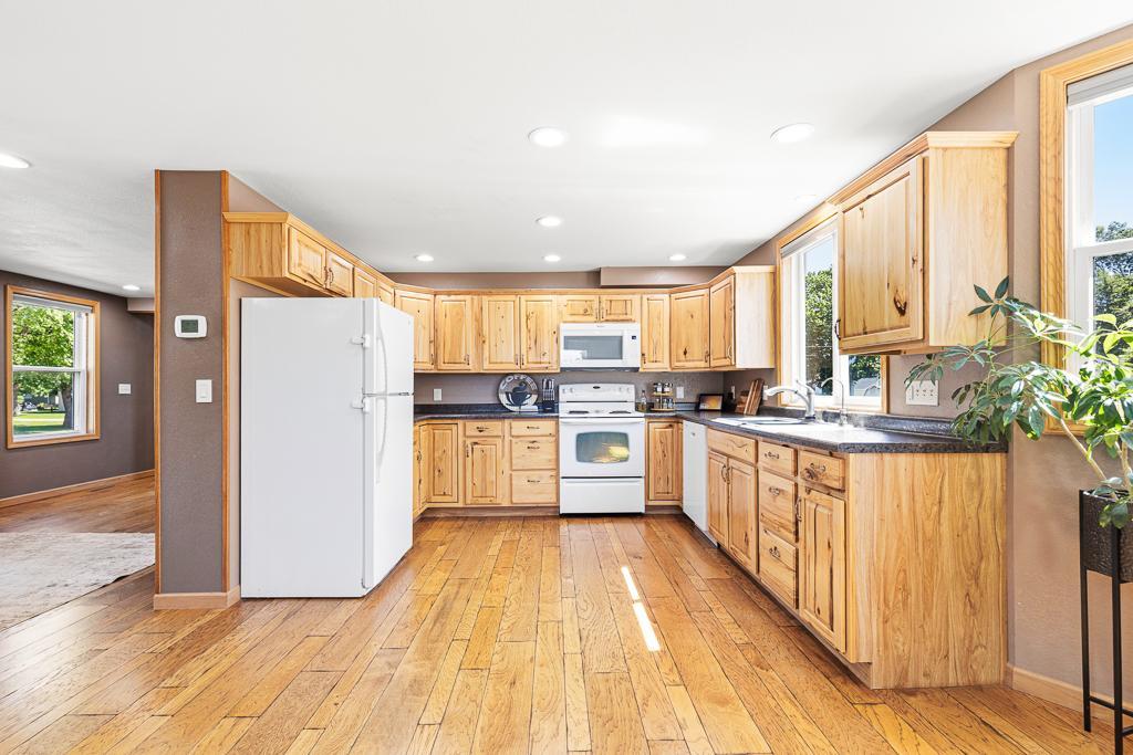 313 7th Street W Property Photo 15