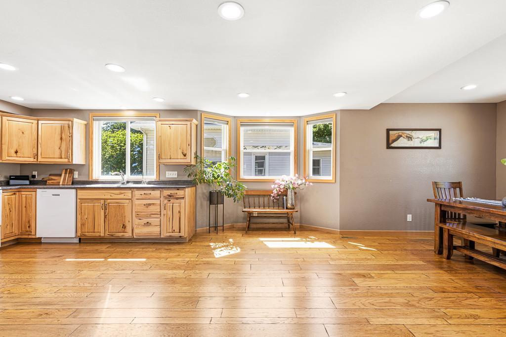 313 7th Street W Property Photo 16