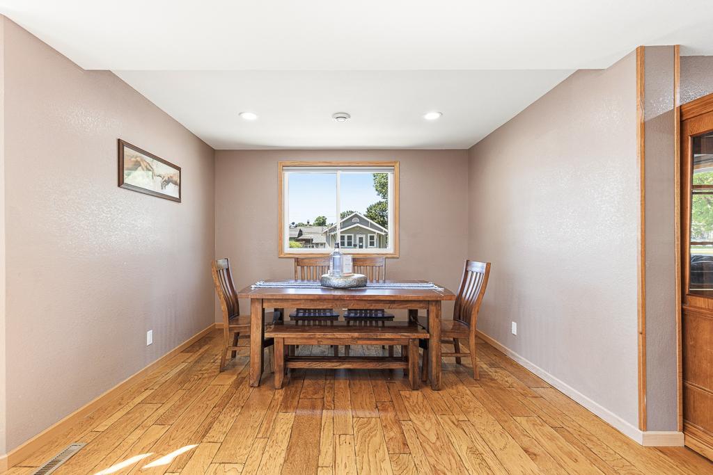 313 7th Street W Property Photo 18