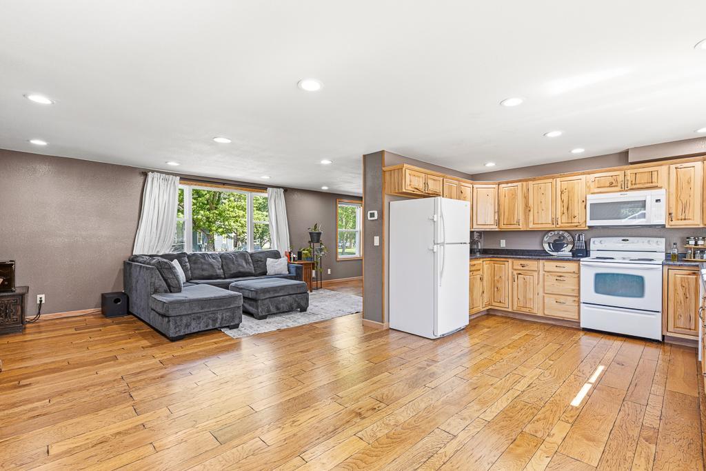 313 7th Street W Property Photo 19