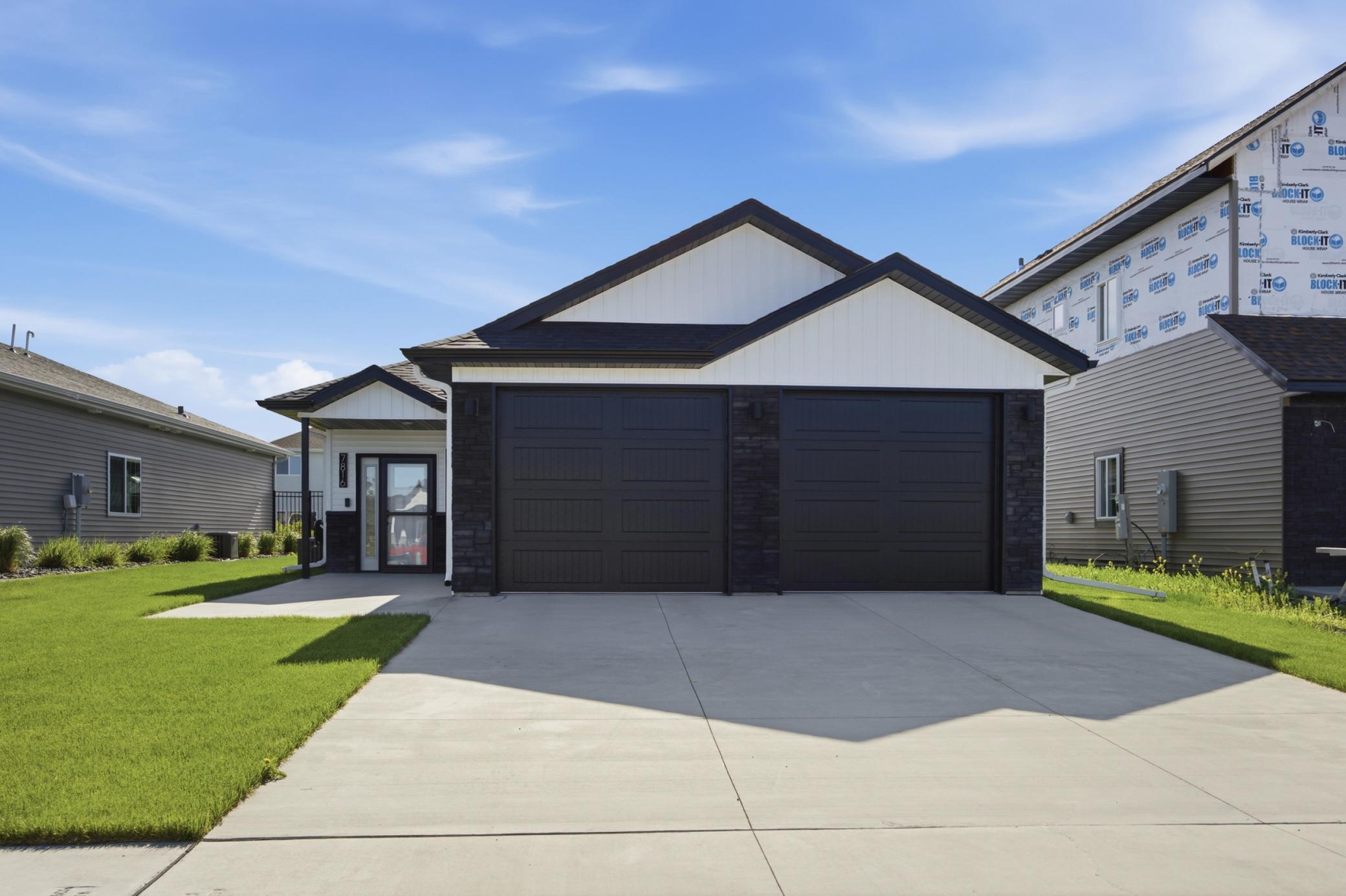 7816 Wild Rose Way Property Photo 16