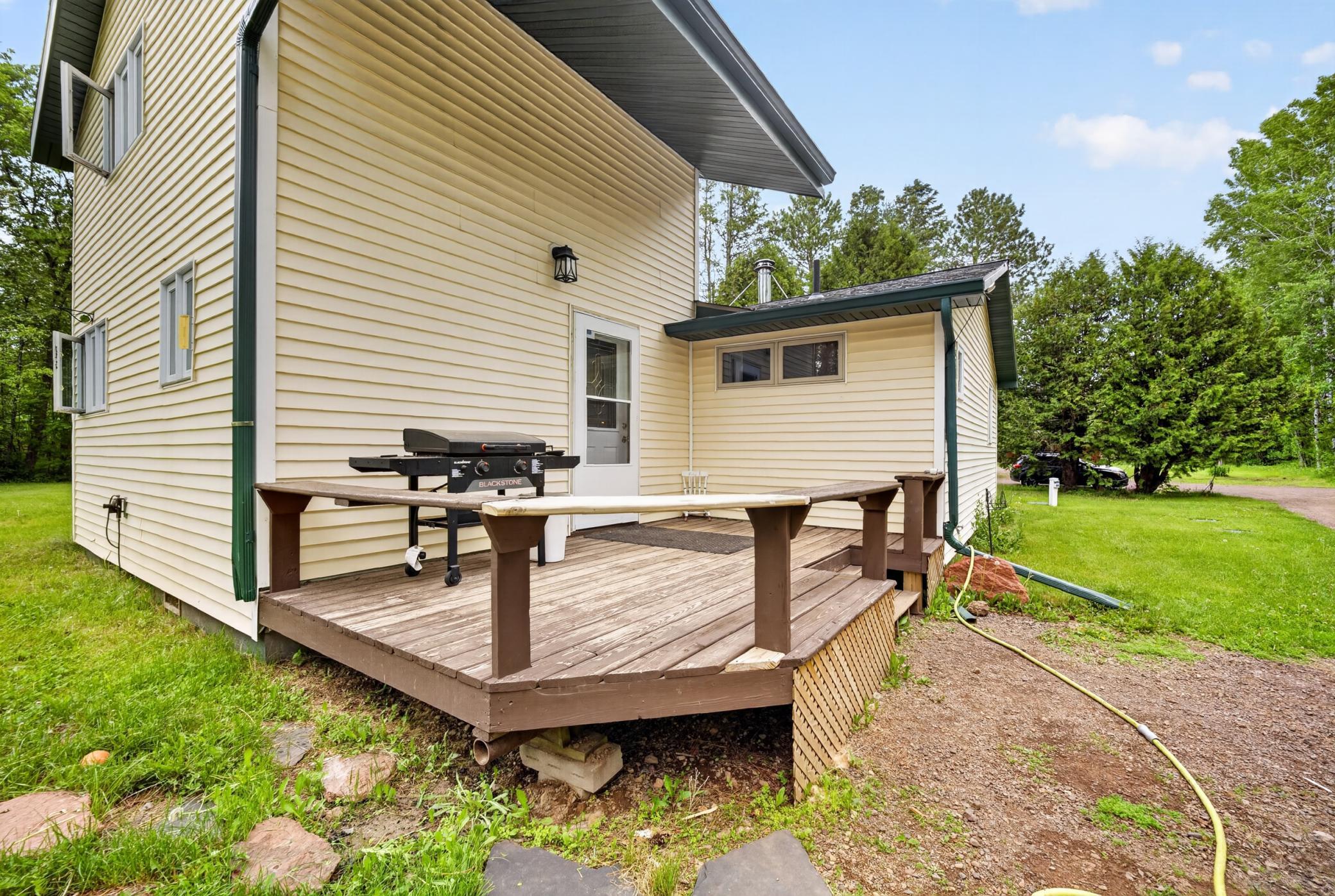 6745 Riverside Drive Property Photo 3