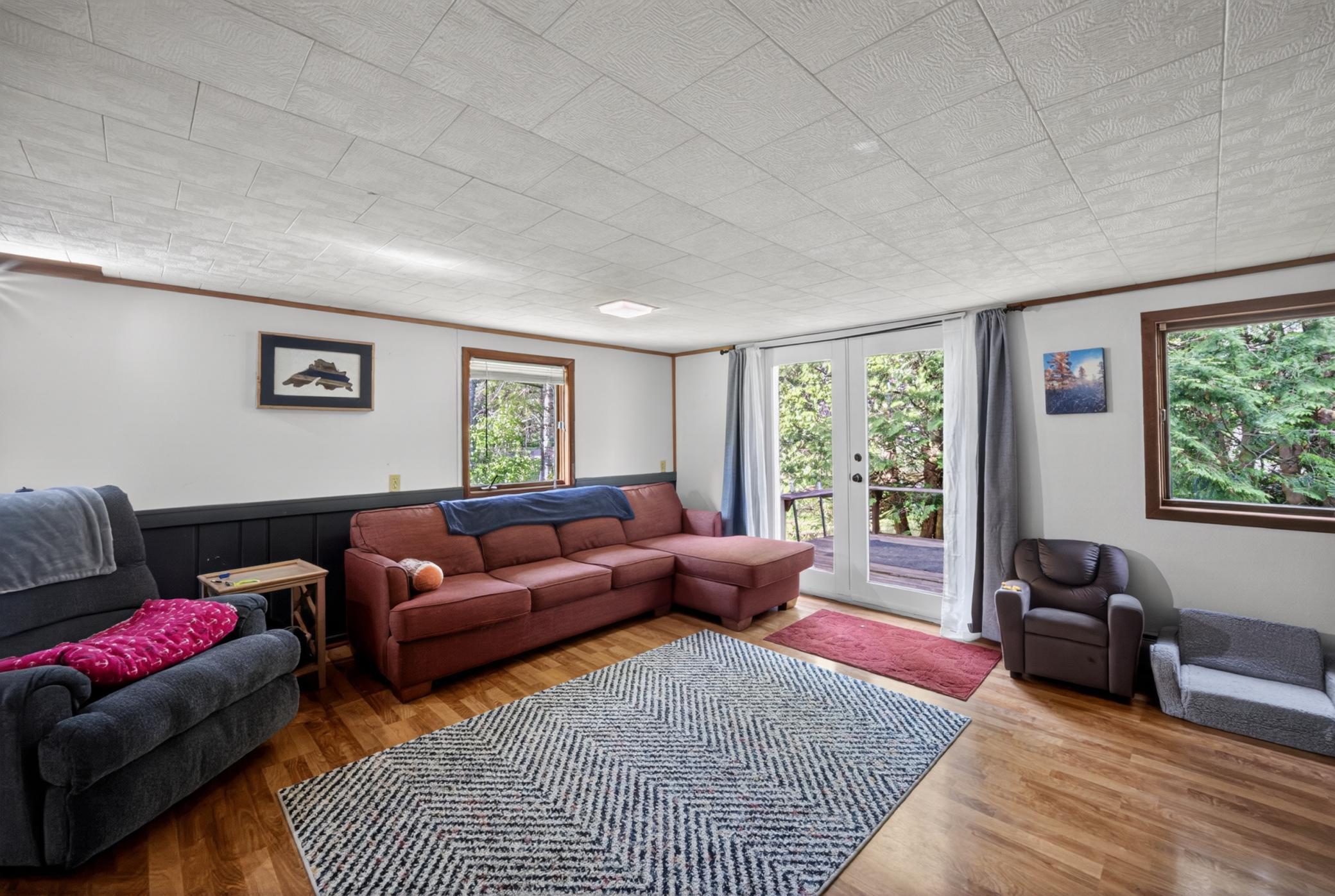 6745 Riverside Drive Property Photo 10