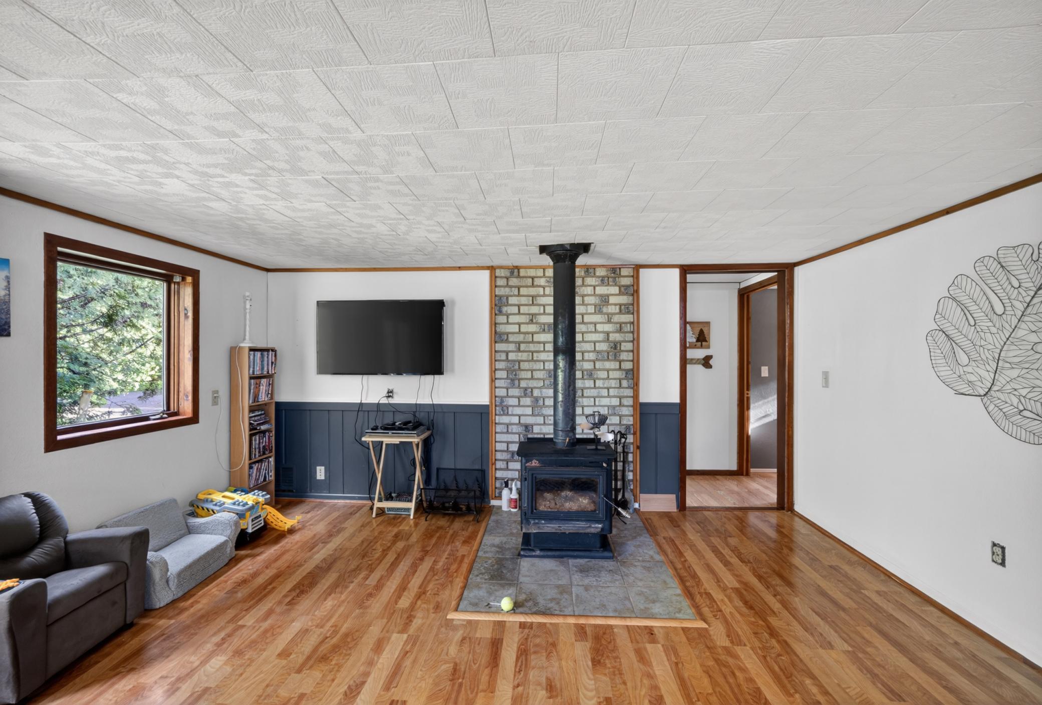 6745 Riverside Drive Property Photo 14