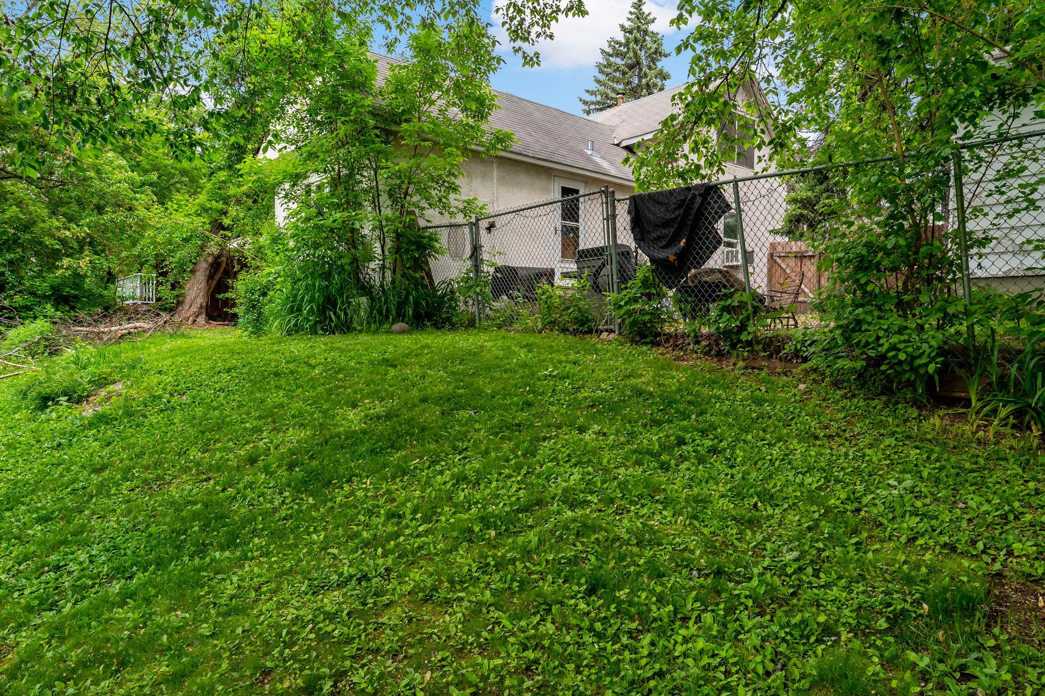 5801x Interlachen Boulevard Property Photo 7