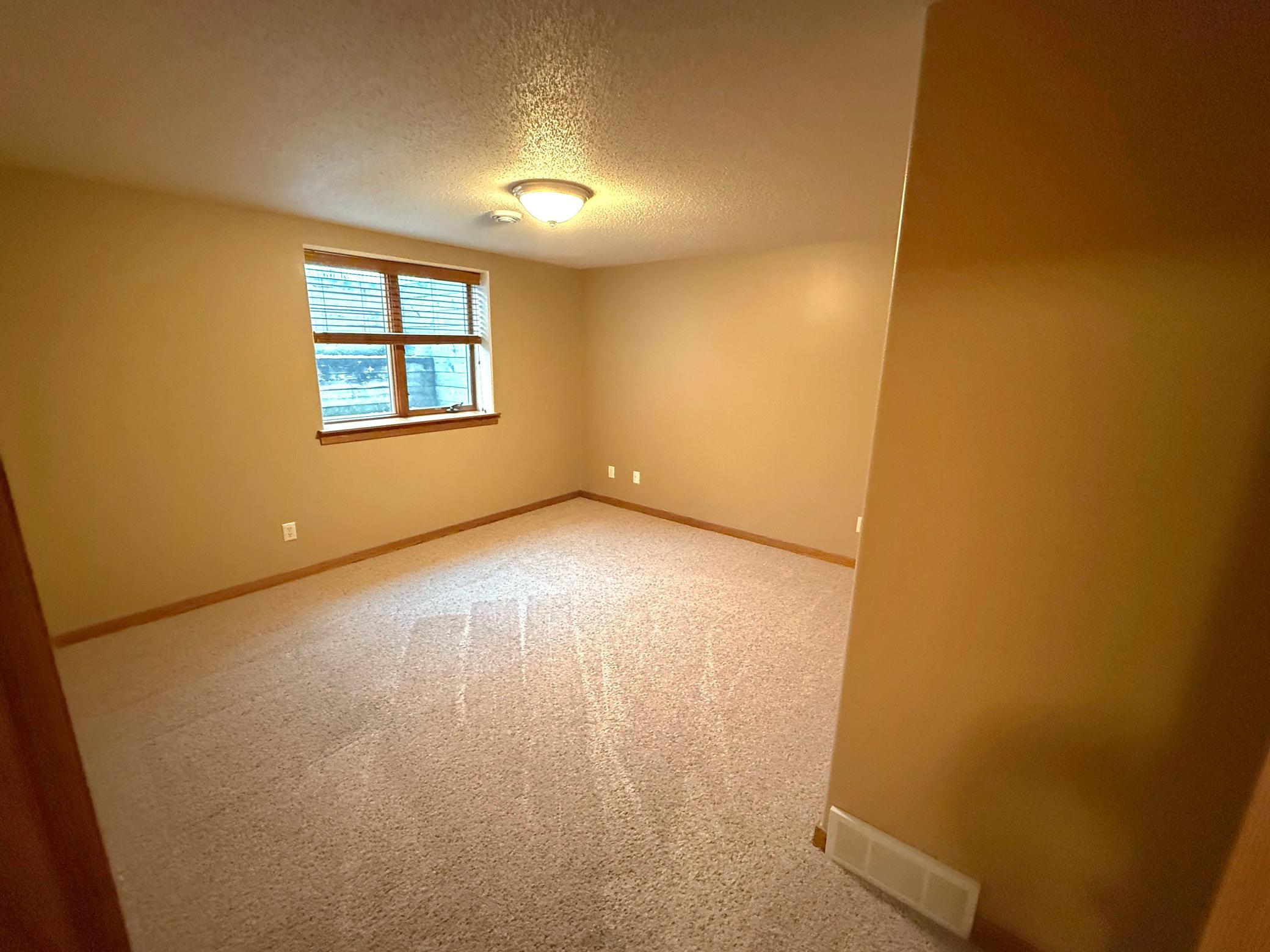1007 6 Avenue Ne Property Photo 52