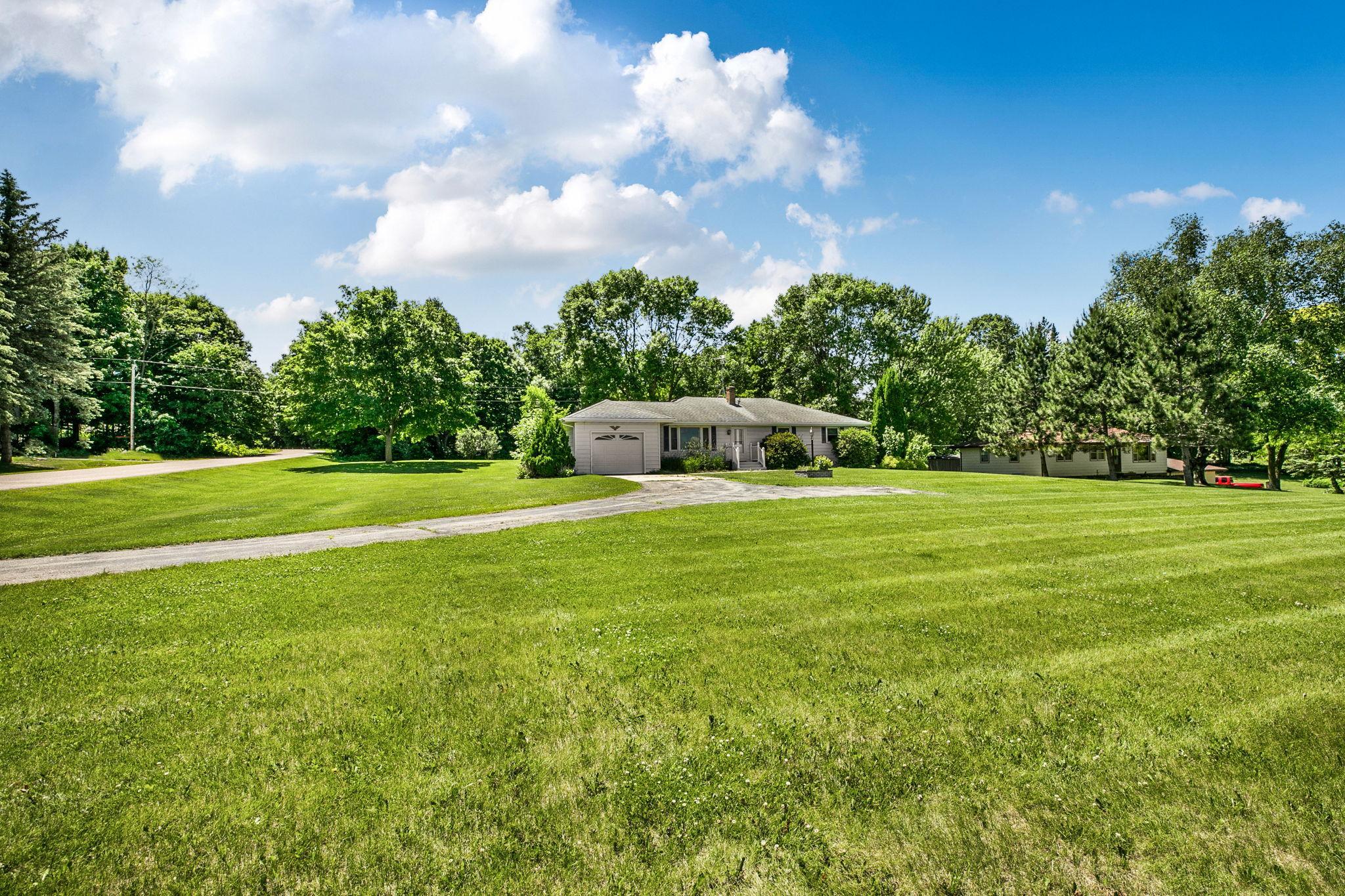 23187 Grandview Loop Property Photo 3