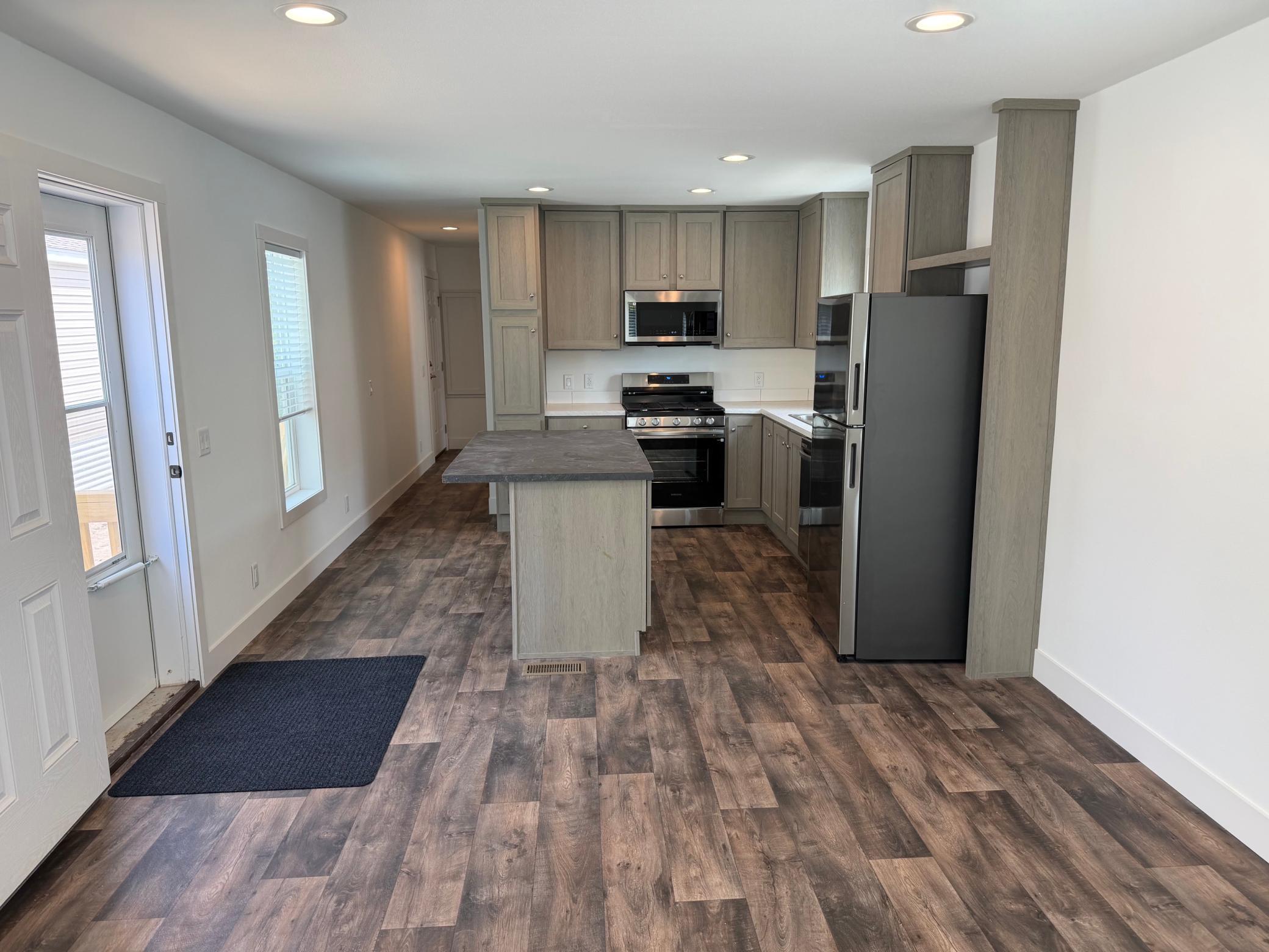 1611 6th Avenue E A5 Property Photo 6