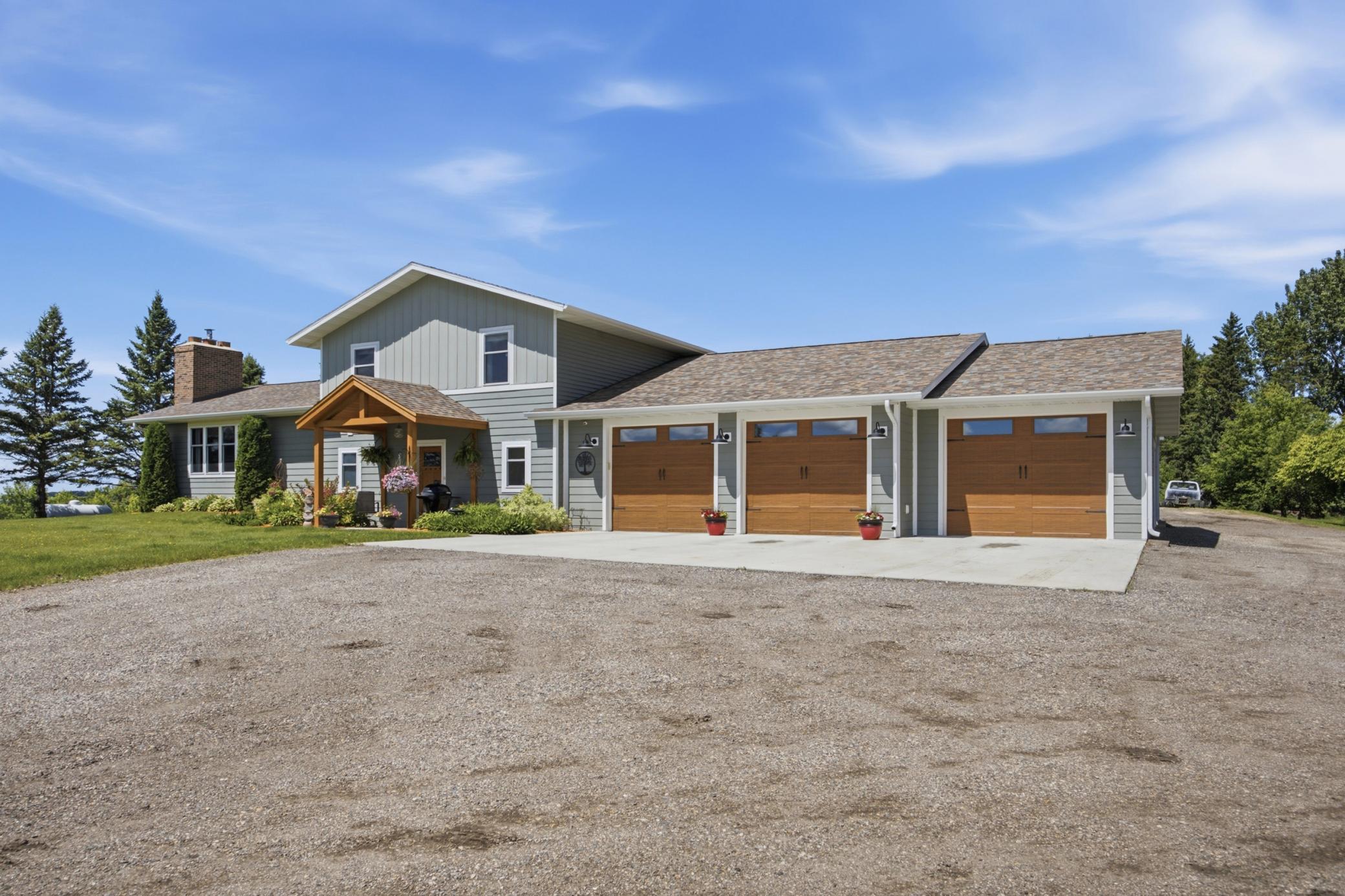 16824 County Highway 11 Property Photo 2