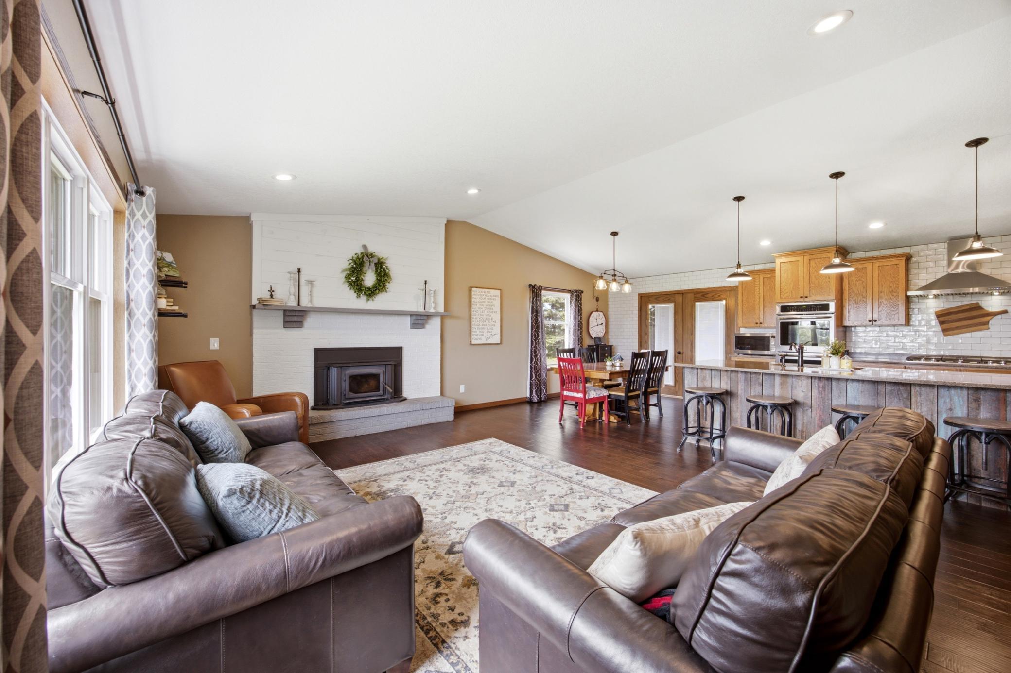 16824 County Highway 11 Property Photo 8