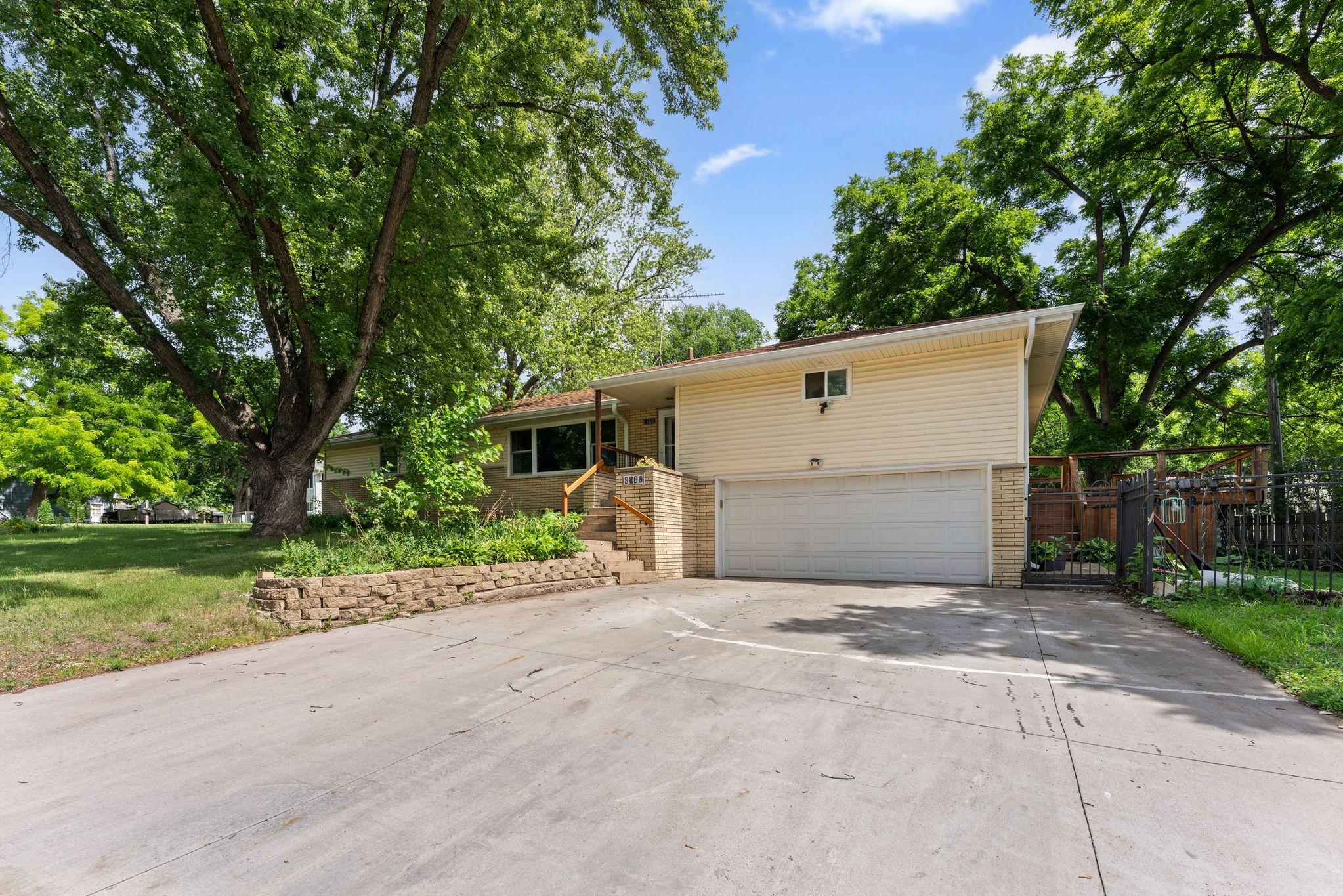 8360 Cedar Street Property Photo 5