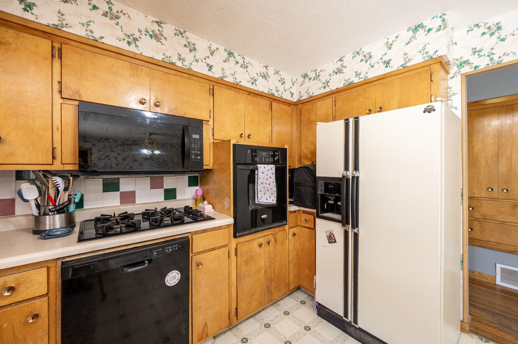 305 Maywood Avenue Property Photo 11