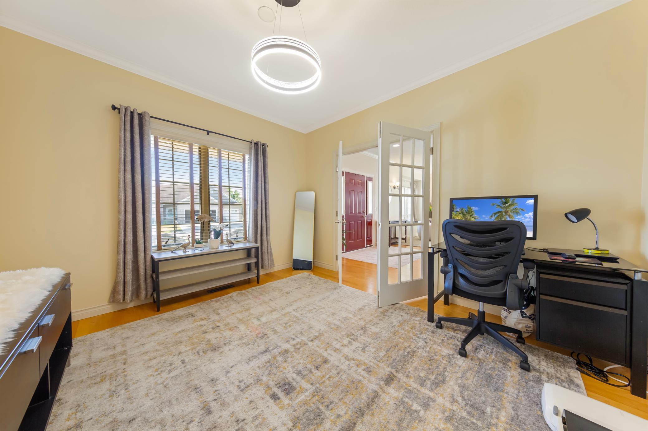 100 Park Place Property Photo 12
