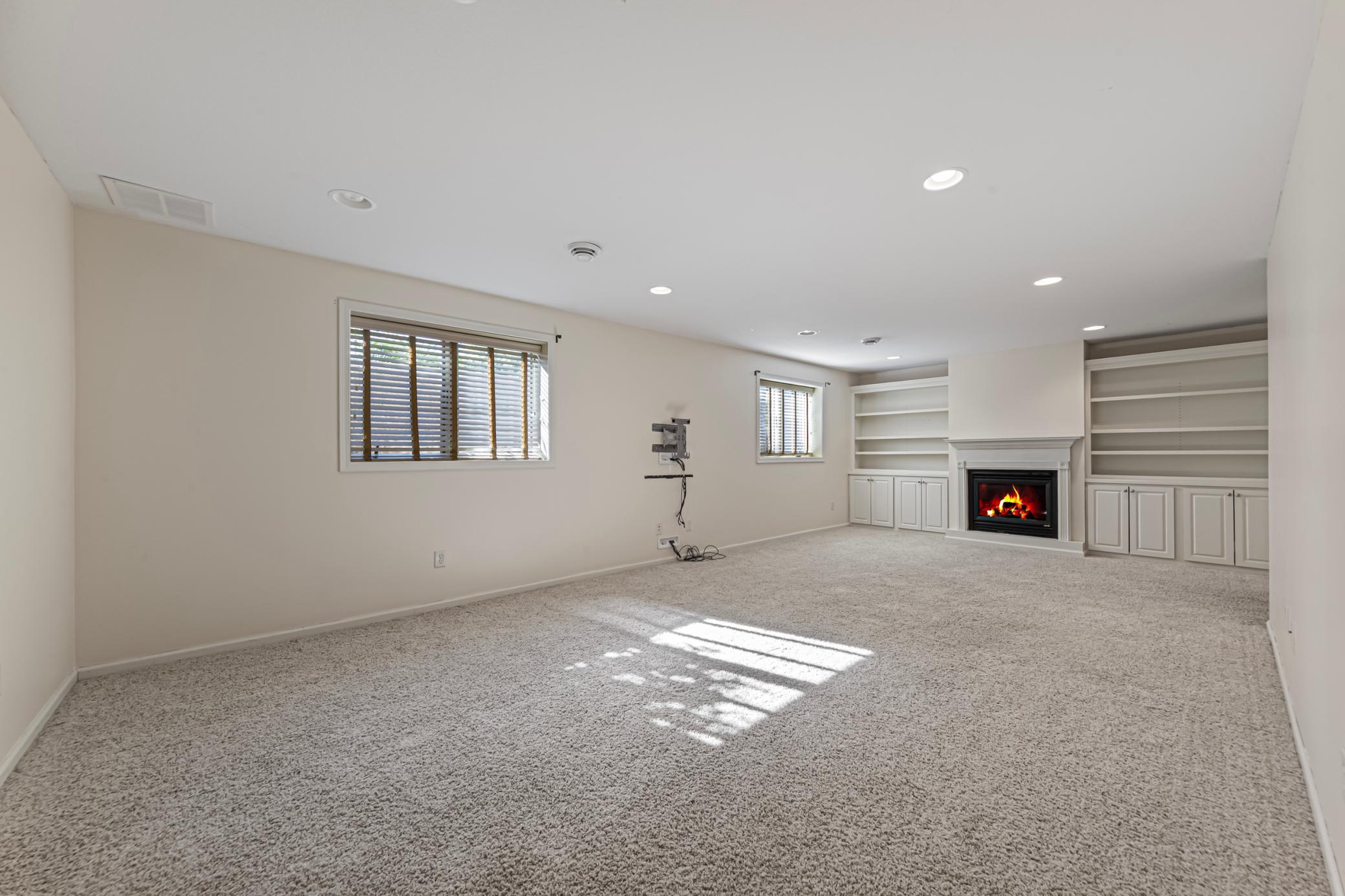 100 Park Place Property Photo 19