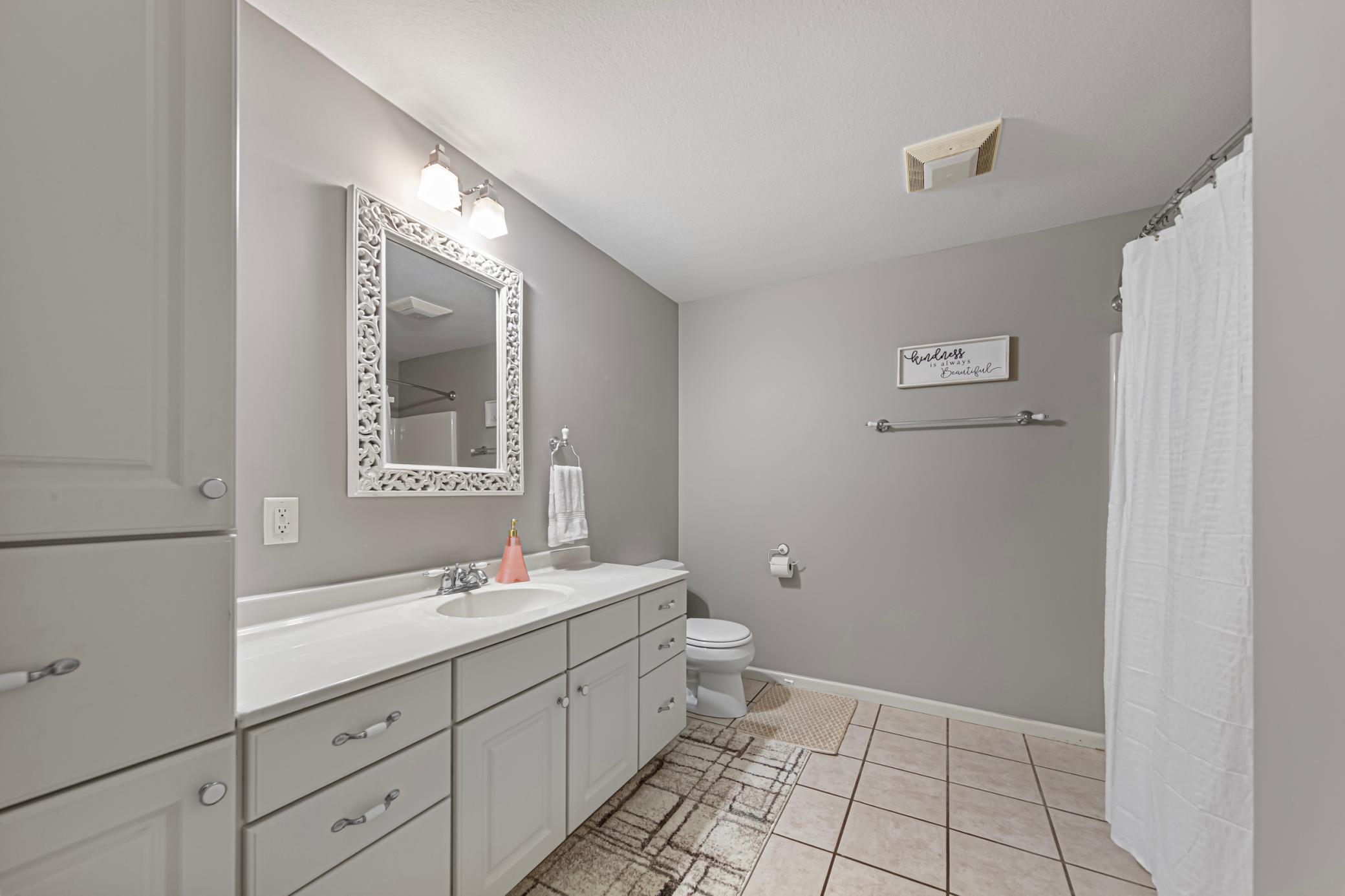 100 Park Place Property Photo 20