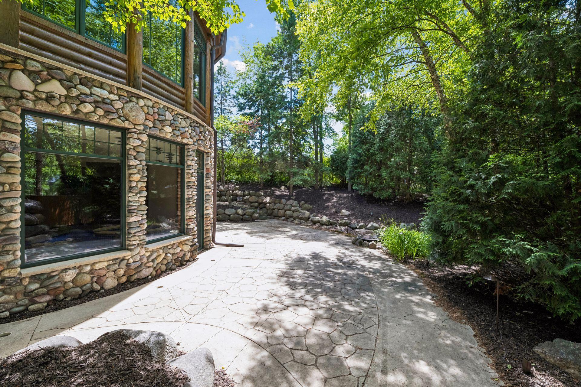 2439 Emerald Trail Property Photo 41