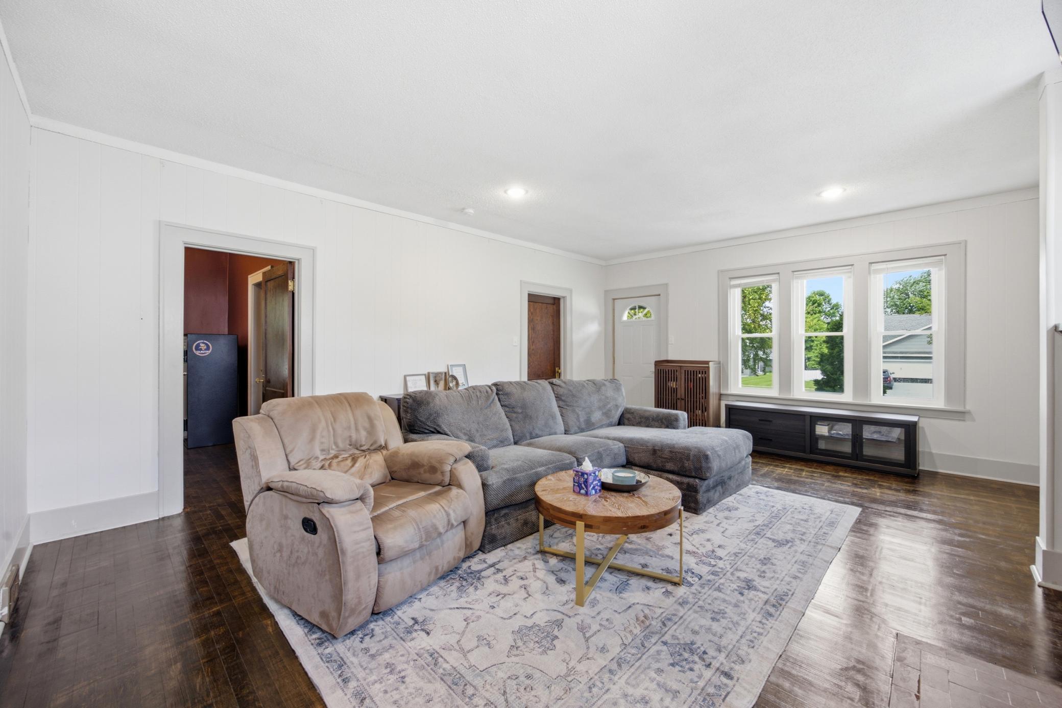 415 9th Street Property Photo 7