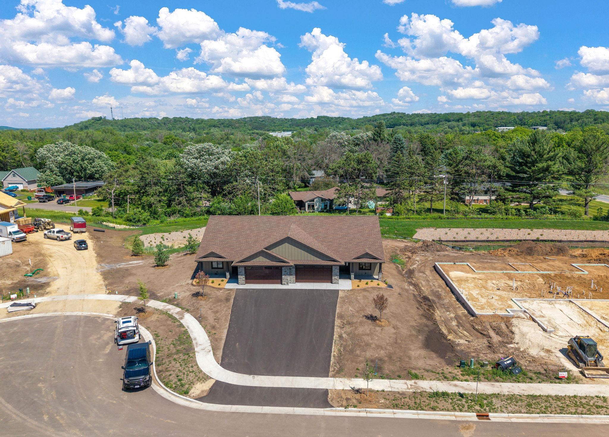 1060 Legend Lane Property Photo 43