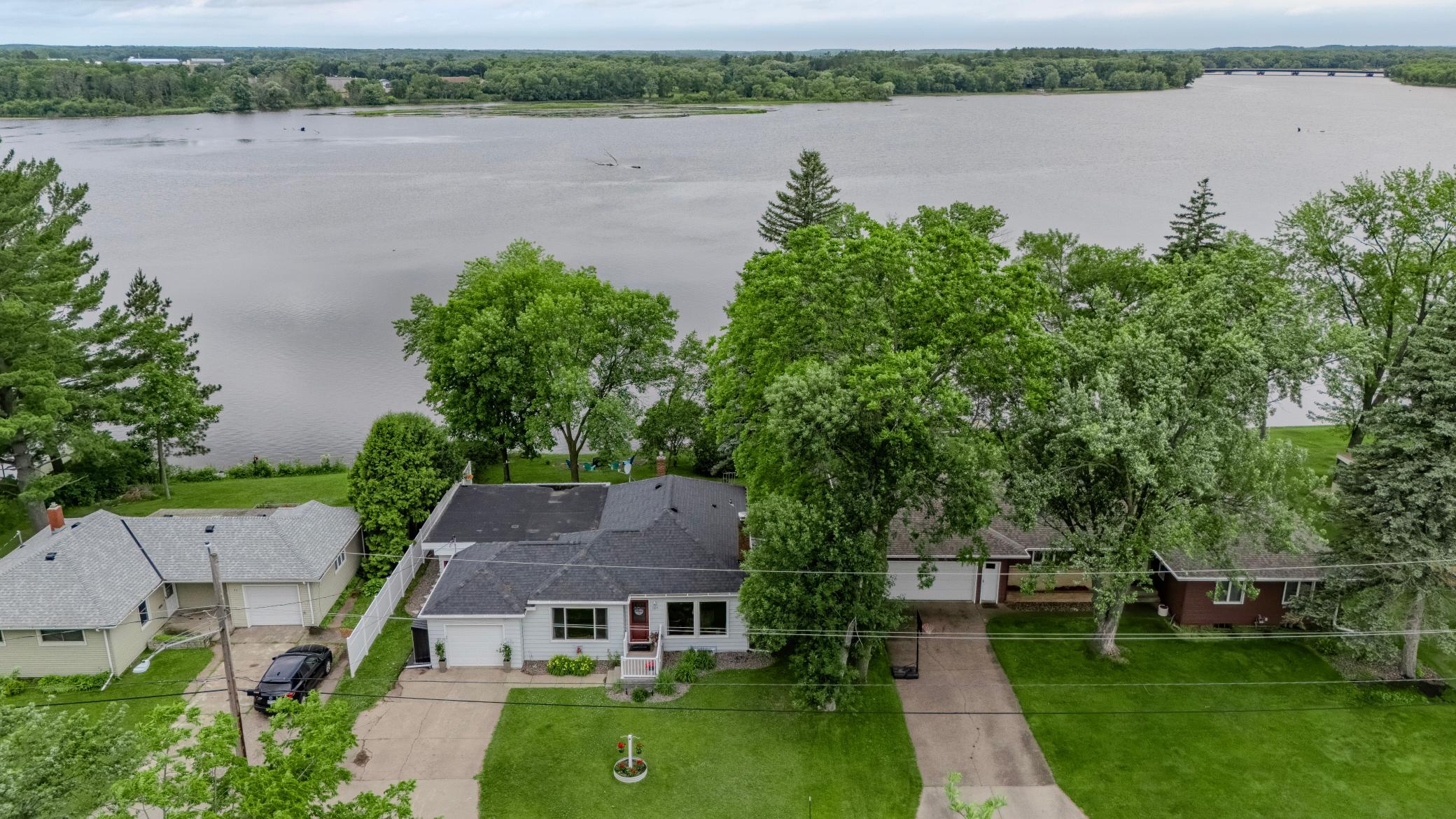 1019 Riverview Drive Property Photo 1