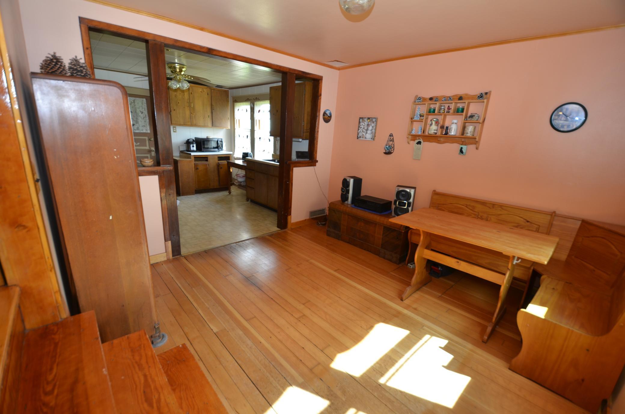 4011 W 9th Street Property Photo 10