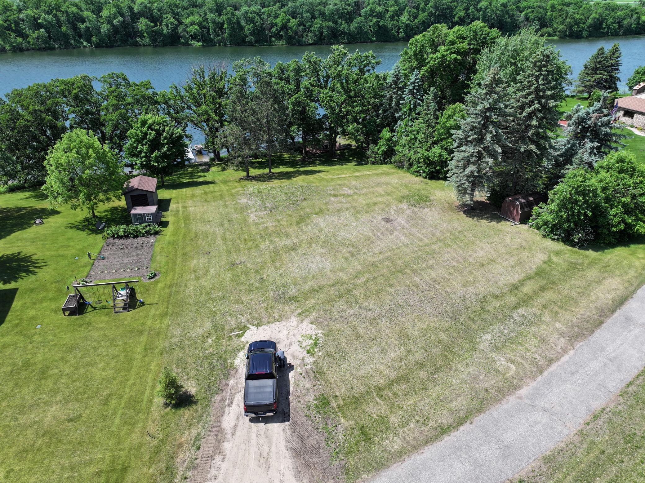 Tbd Willow Ave Property Photo 1