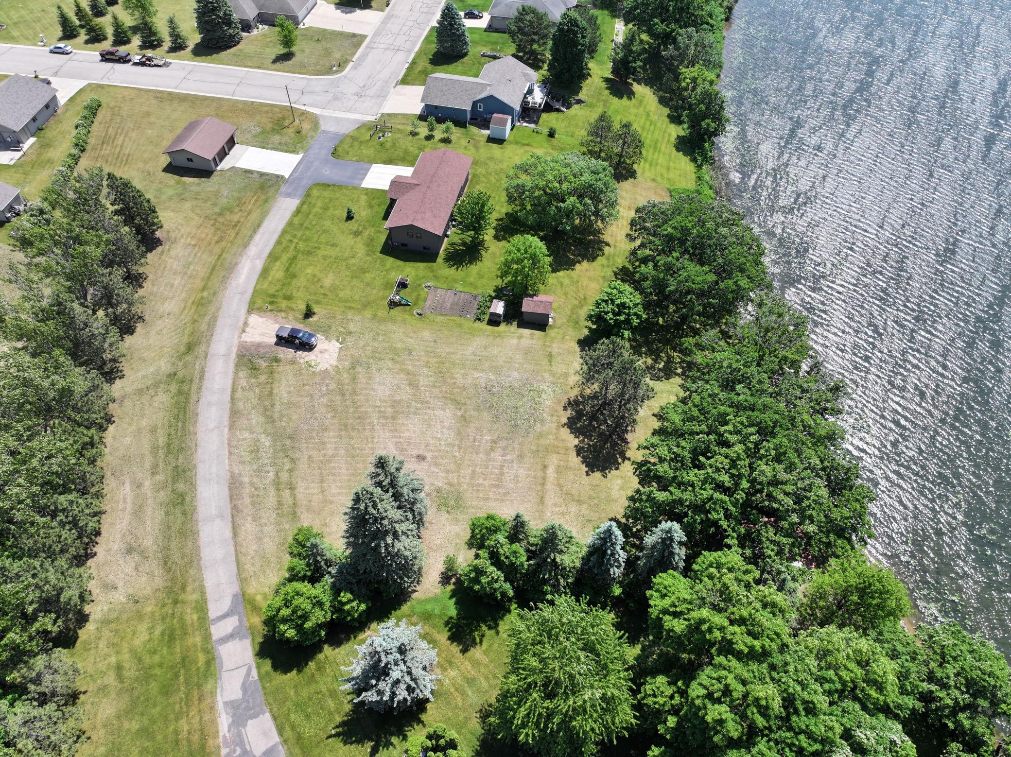 Tbd Willow Ave Property Photo 2