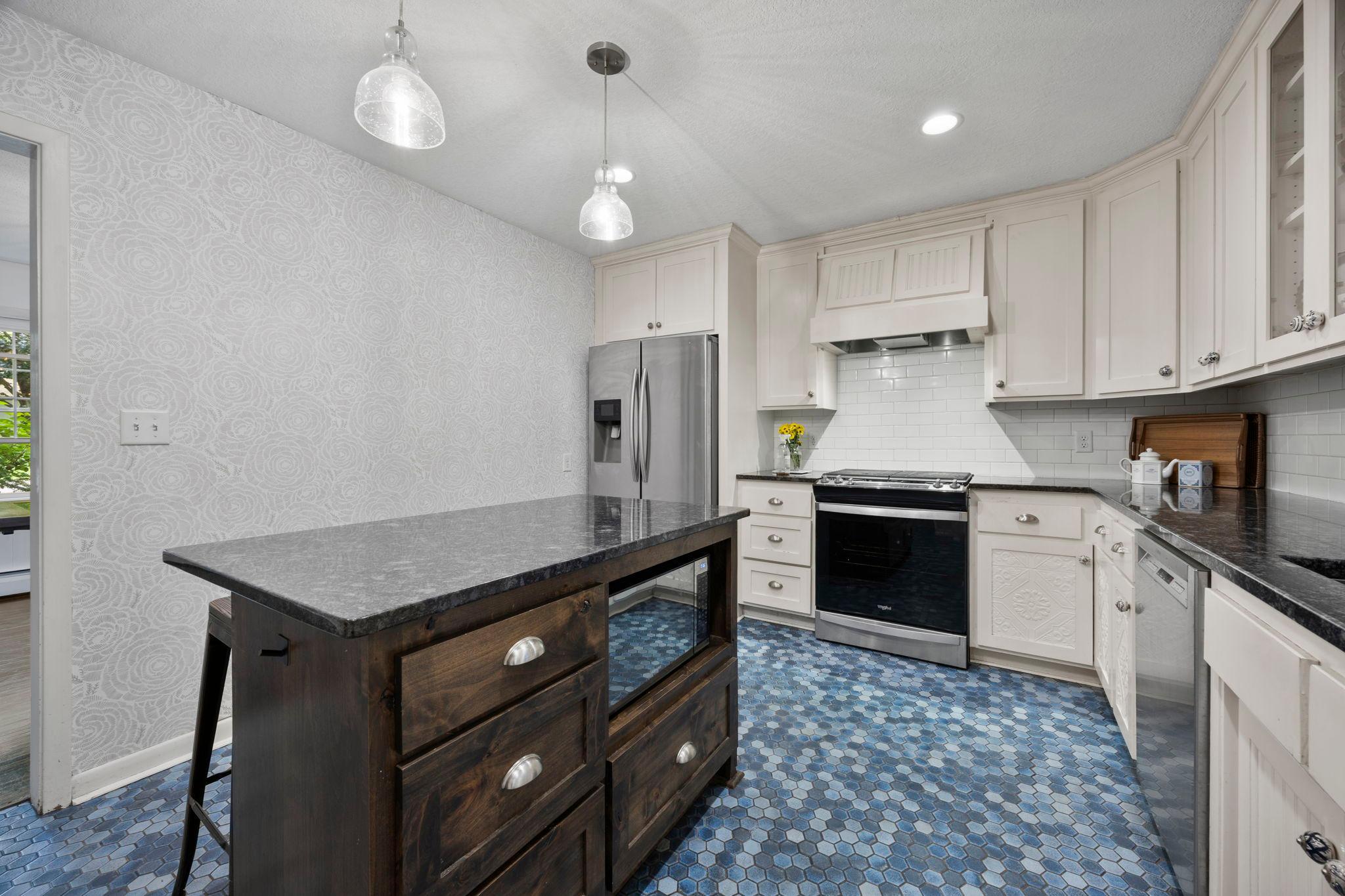 127 16th Avenue Nw Property Photo 7