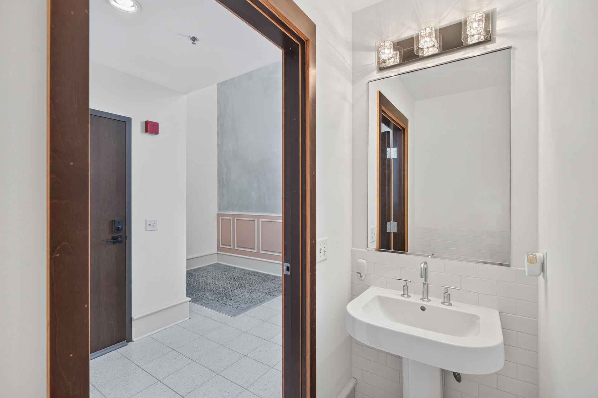 214 4th Street E 101 Property Photo 8