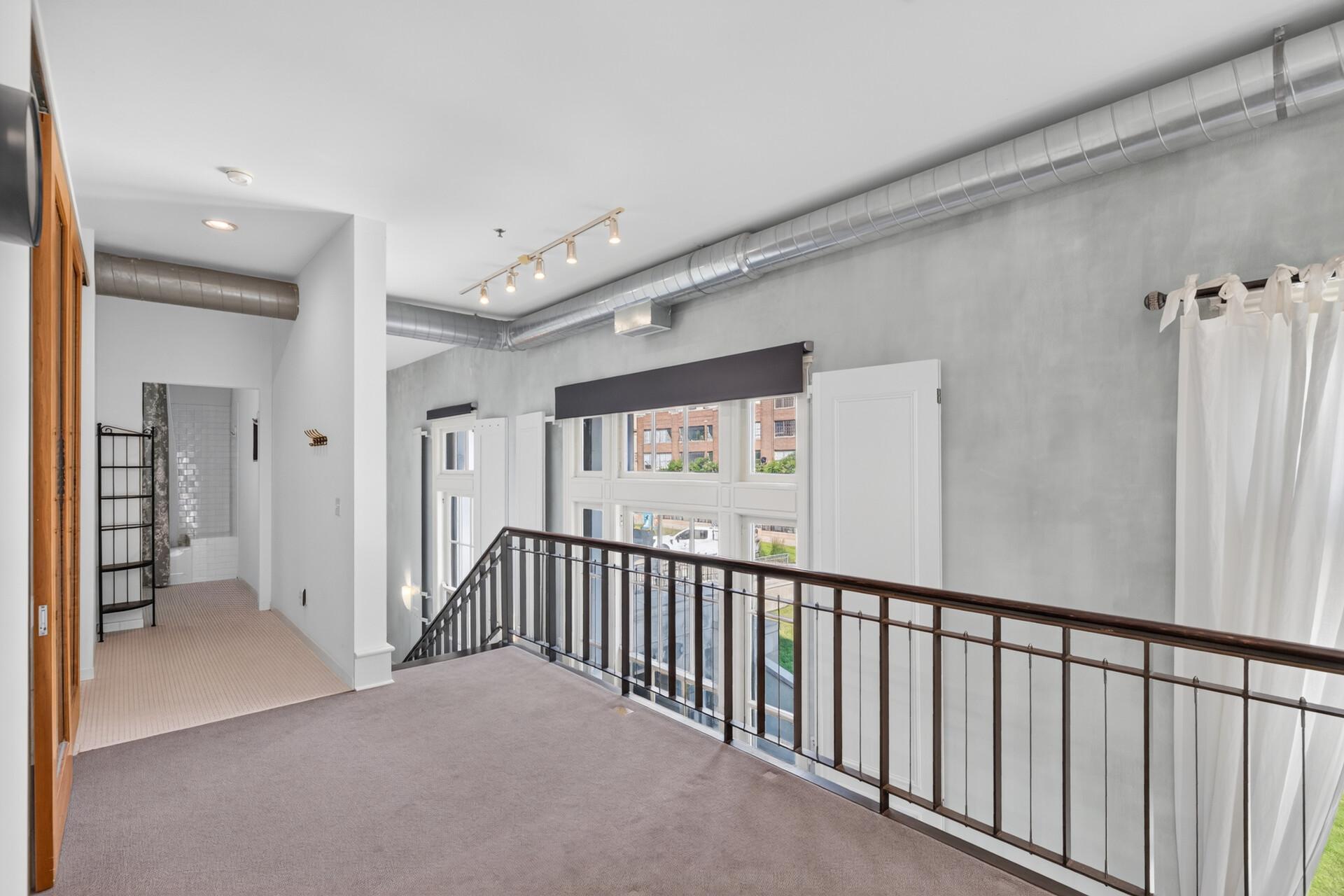214 4th Street E 101 Property Photo 14
