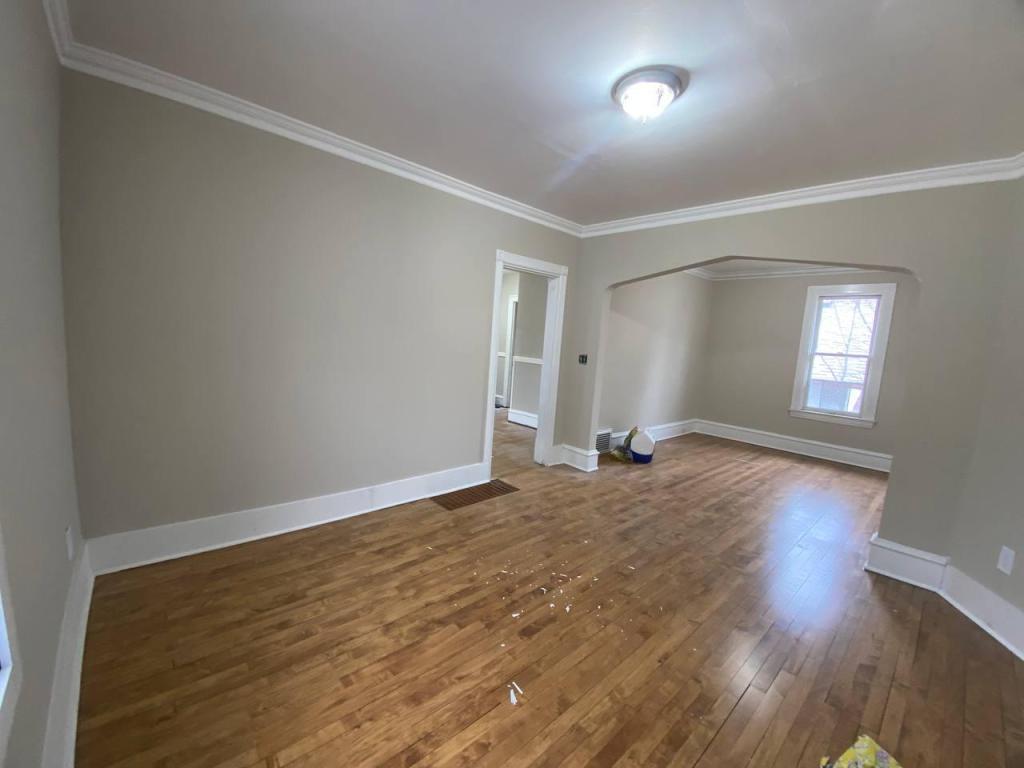 909 27th Ave. Ne Property Photo 5