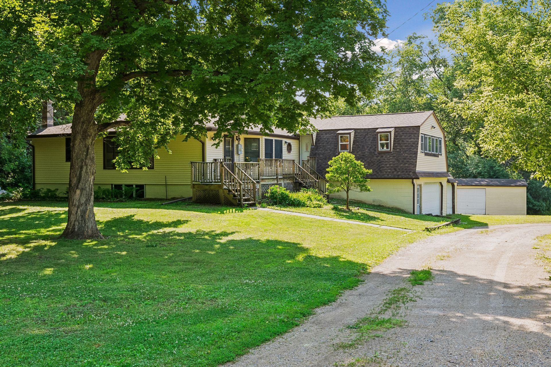 1900 Dundas Boulevard Property Photo 1