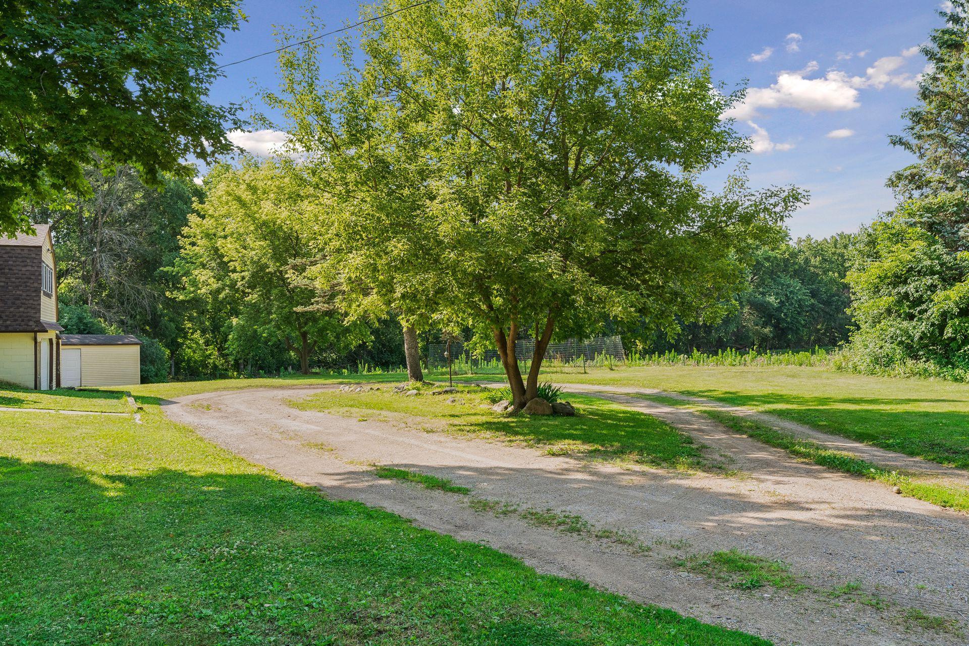1900 Dundas Boulevard Property Photo 9