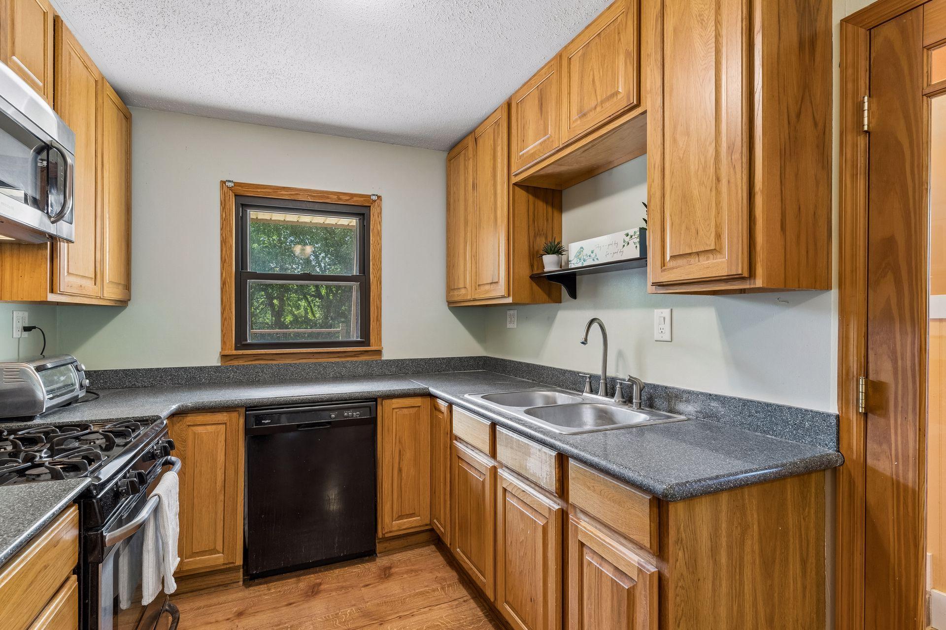 1900 Dundas Boulevard Property Photo 15