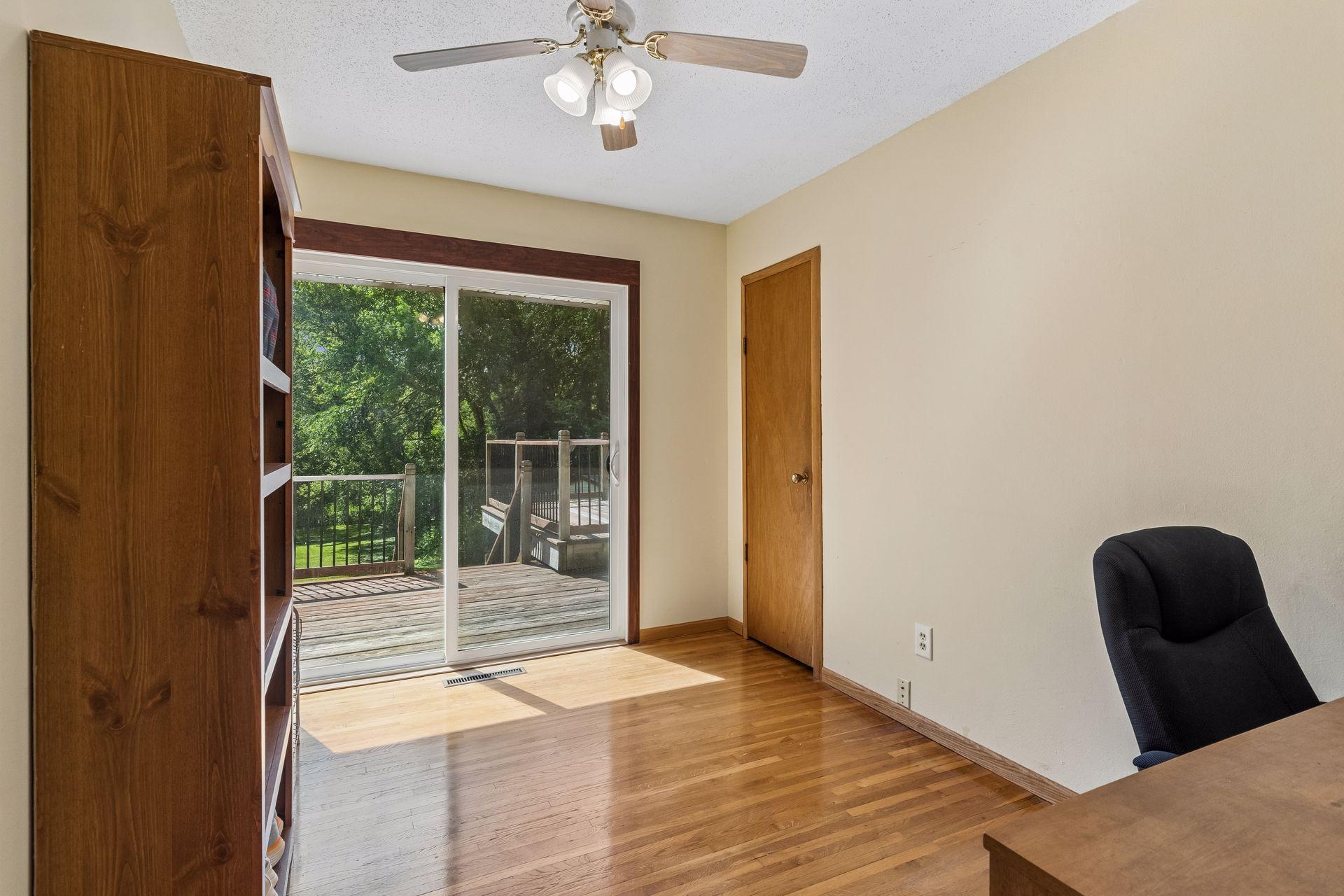 1900 Dundas Boulevard Property Photo 28